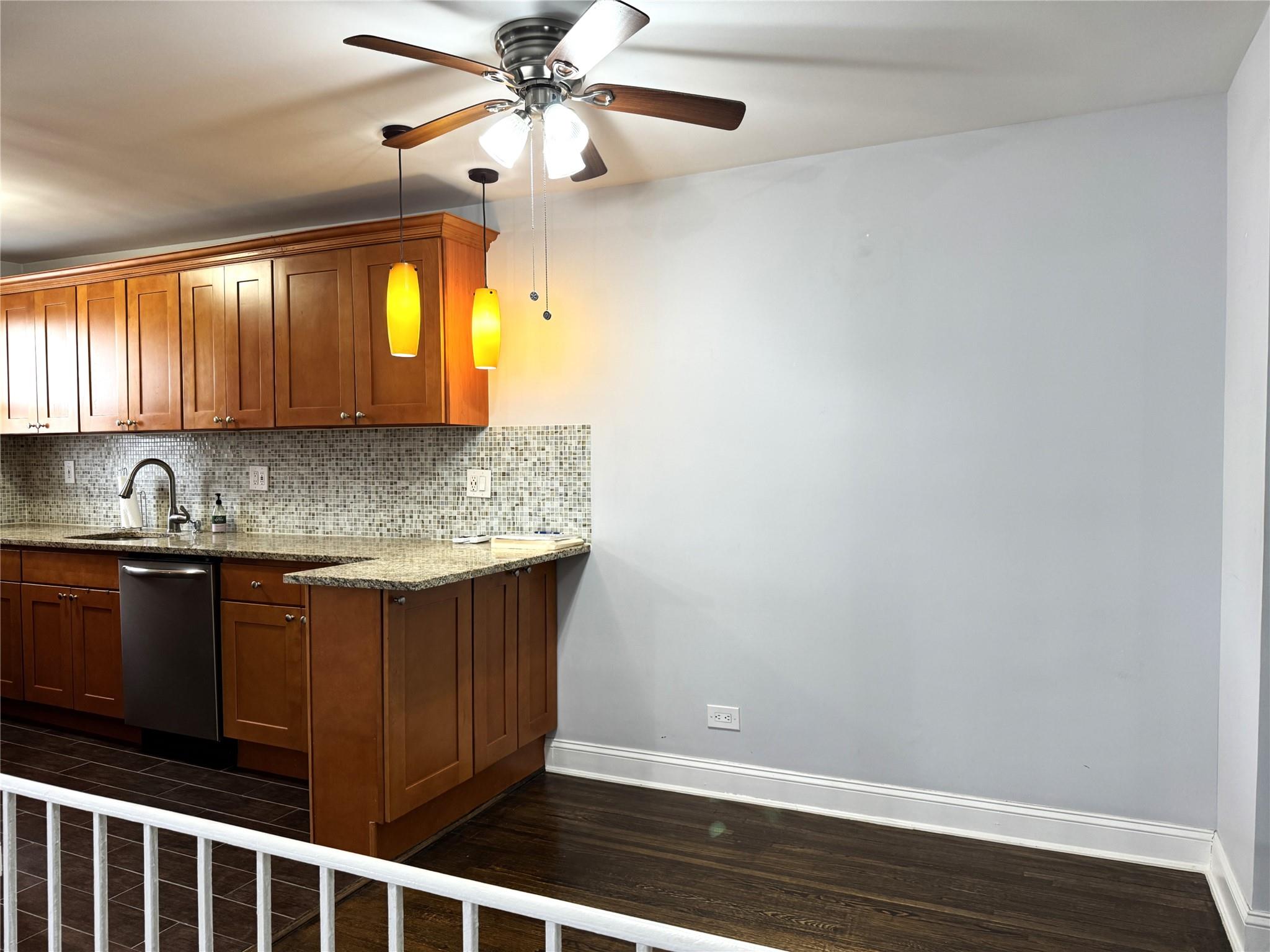 #6 photo, 143-50 Hoover Ave, クイーンズ区 Briarwood , NY 11435