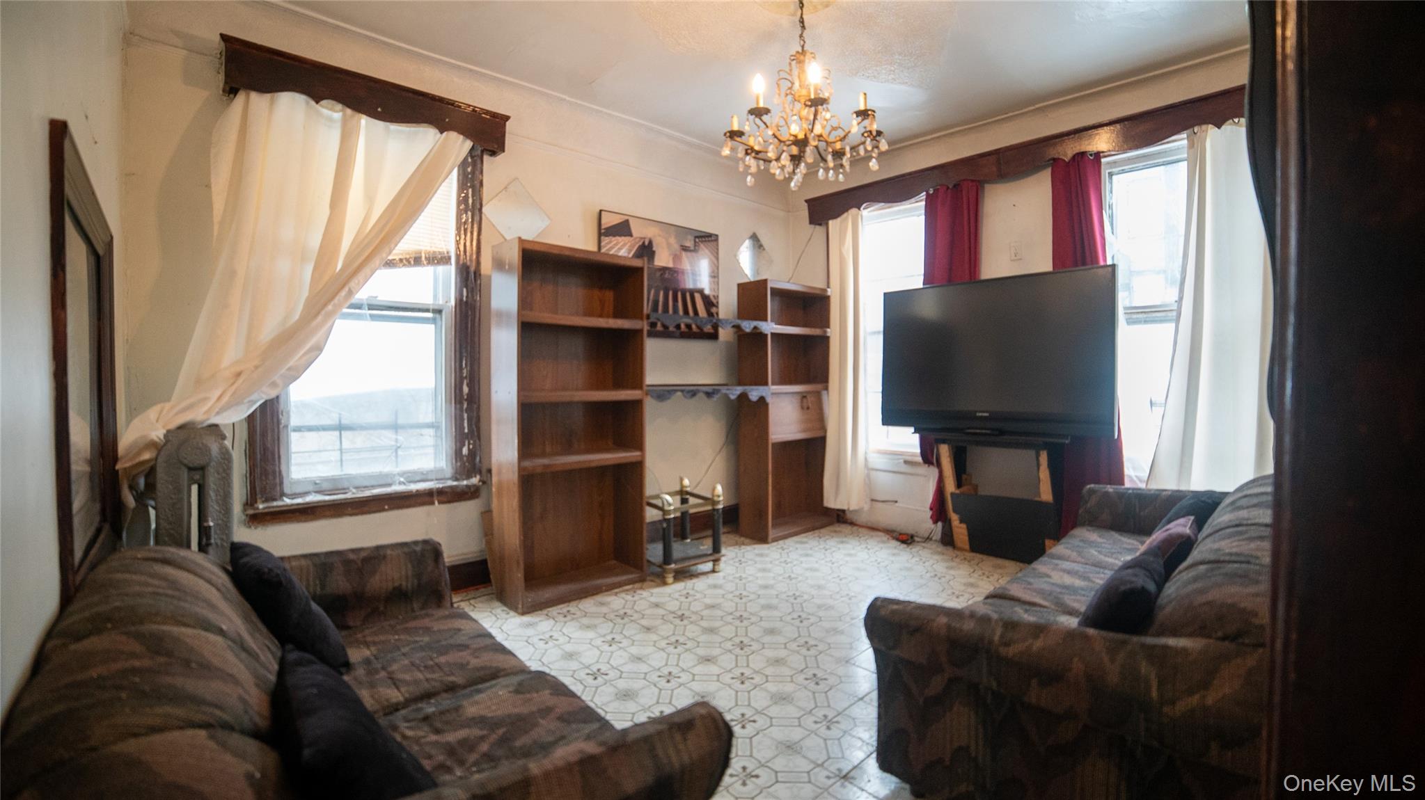 #4 photo, 3301 Cruger Avenue, Bronx , NY 10467