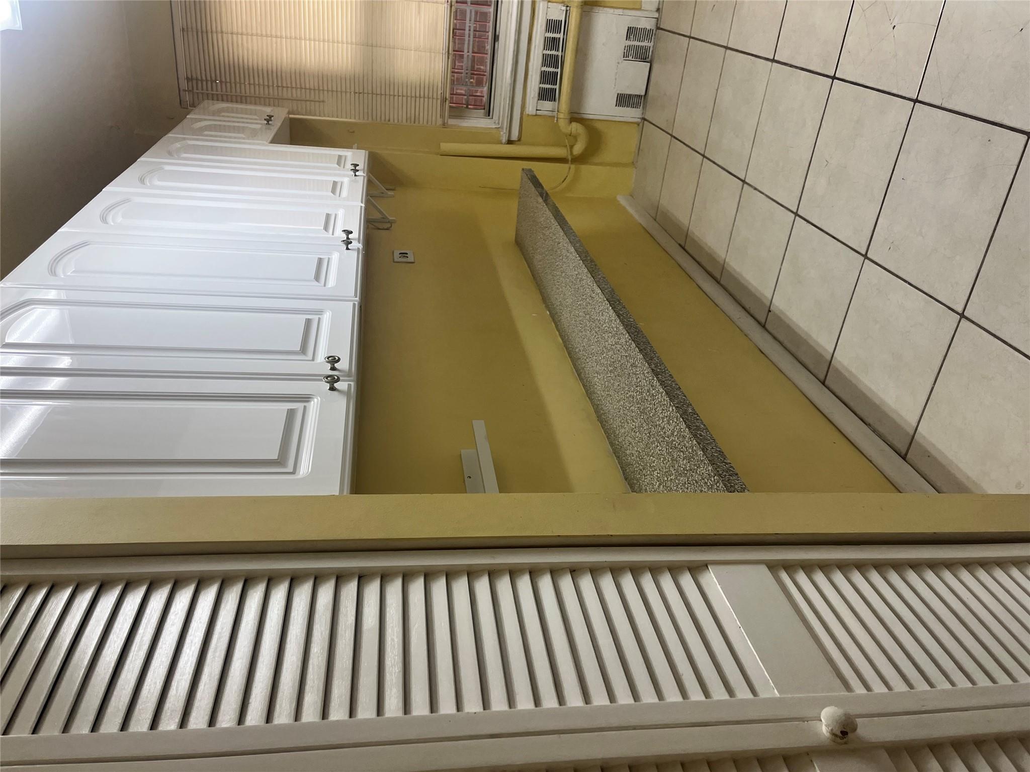 #9 photo, 66-33 Yellowstone Boulevard, Forest Hills , NY 11375