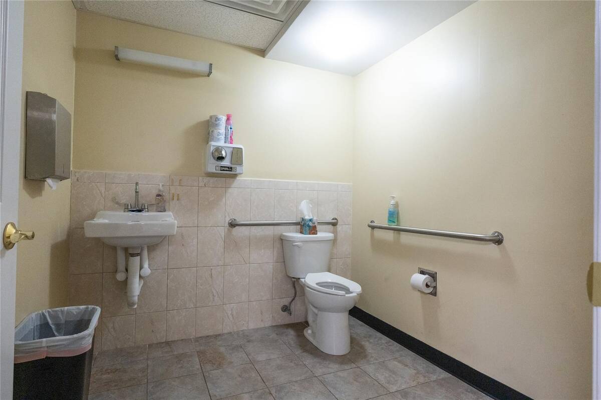 #11 photo, 160 Commack Road, サフォーク郡 Commack , NY 11725