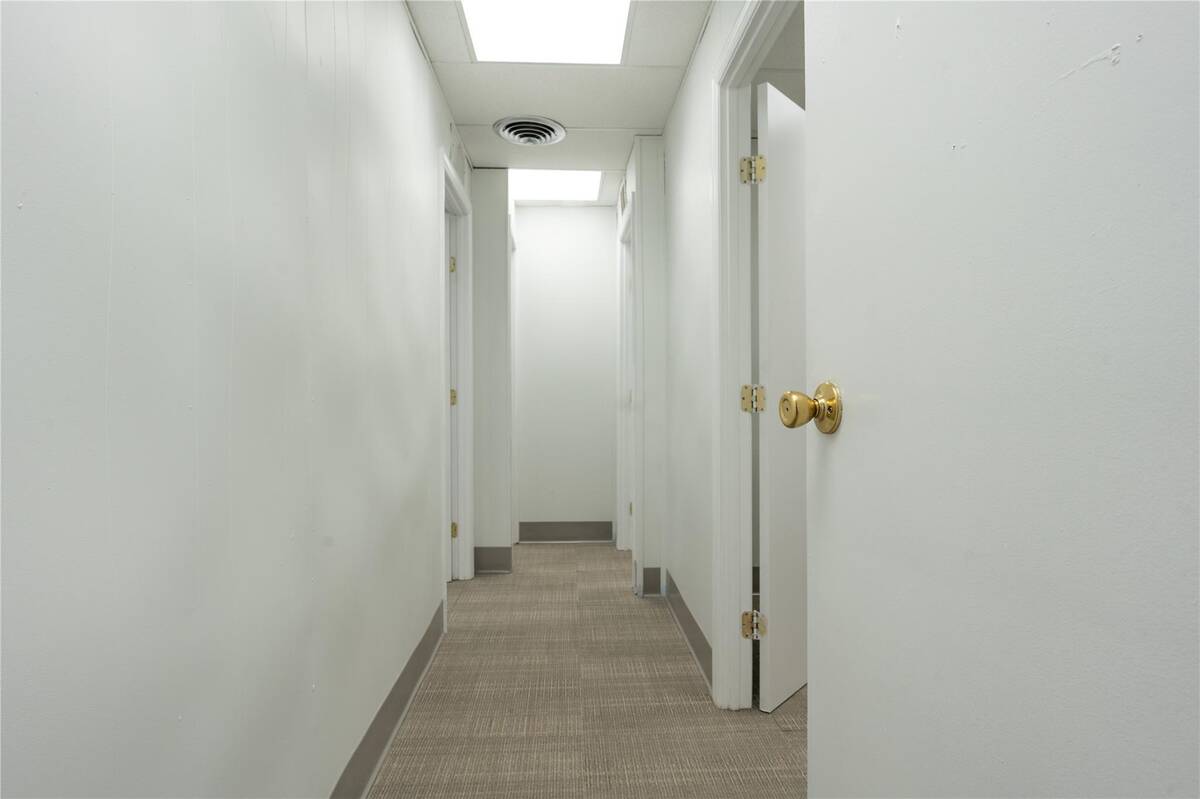 #15 photo, 160 Commack Road, サフォーク郡 Commack , NY 11725