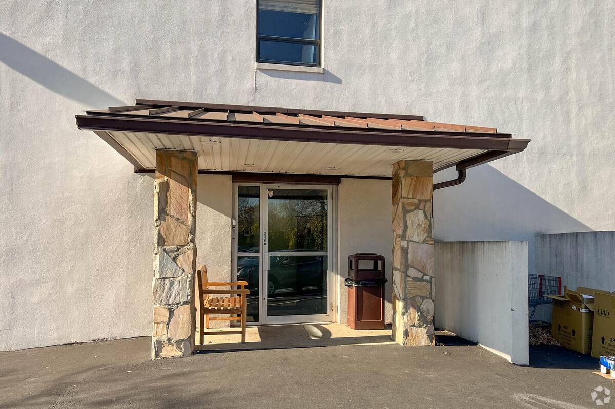 #3 photo, 160 Commack Road, サフォーク郡 Commack , NY 11725