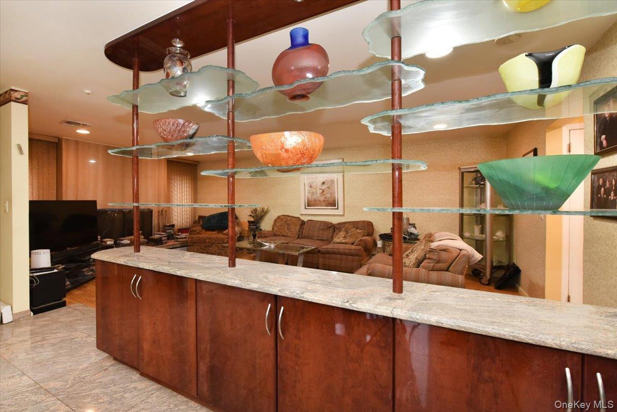 #14 photo, 748 Sherwood Street, ナッソー郡 North Woodmere , NY 11581