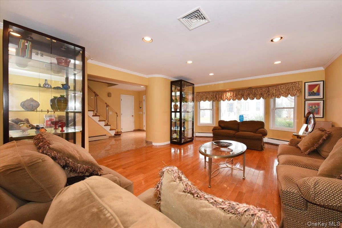 #4 photo, 748 Sherwood Street, ナッソー郡 North Woodmere , NY 11581