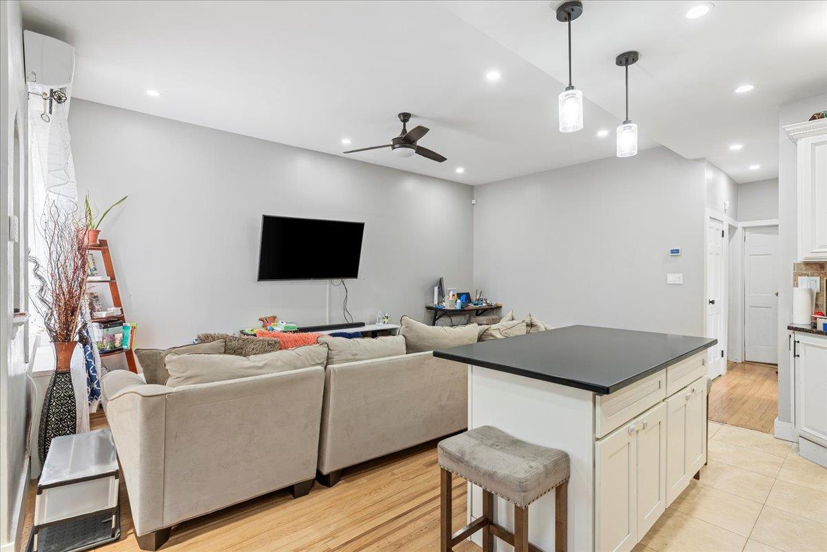 #12 photo, 335 E 59th Street, 布鲁克林 Brooklyn , NY 11203