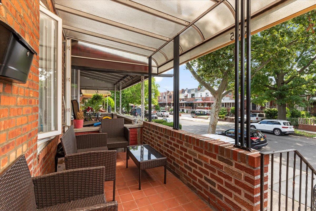 #2 photo, 335 E 59th Street, 布鲁克林 Brooklyn , NY 11203