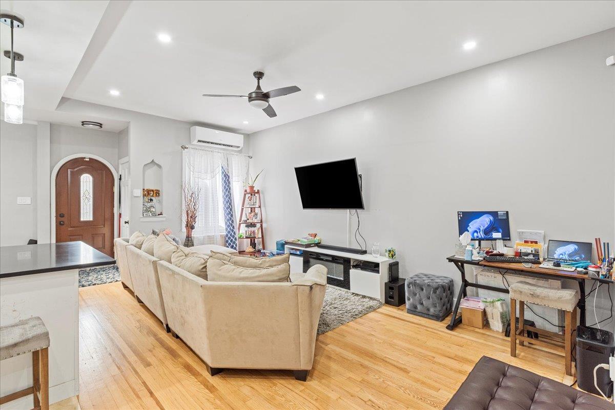 #8 photo, 335 E 59th Street, 布鲁克林 Brooklyn , NY 11203