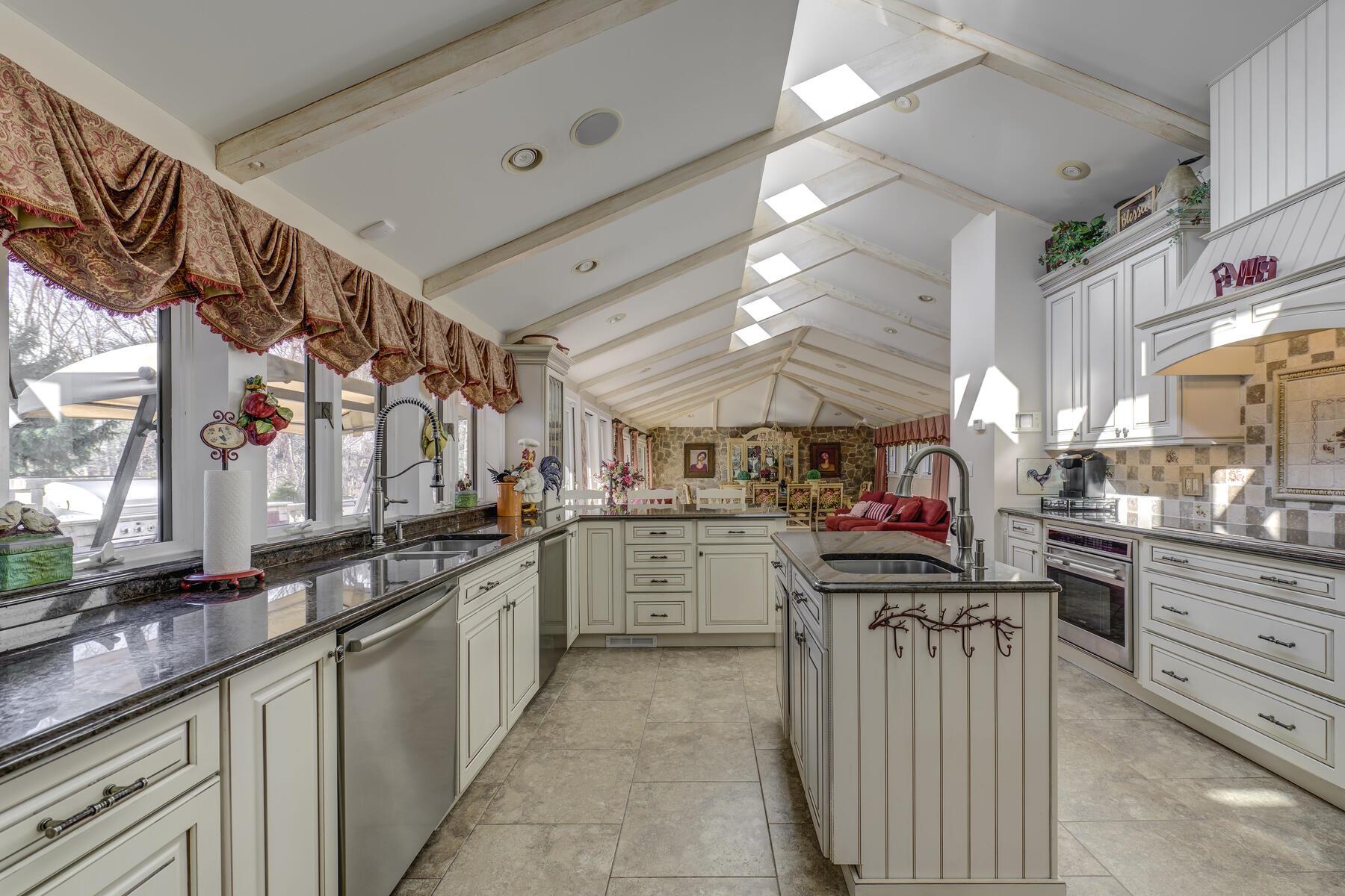 #14 photo, 121 Laurel Lane, ناسو Laurel Hollow , NY 11791