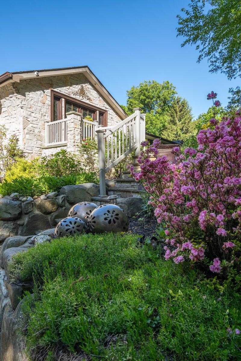 #2 photo, 121 Laurel Lane, ناسو Laurel Hollow , NY 11791