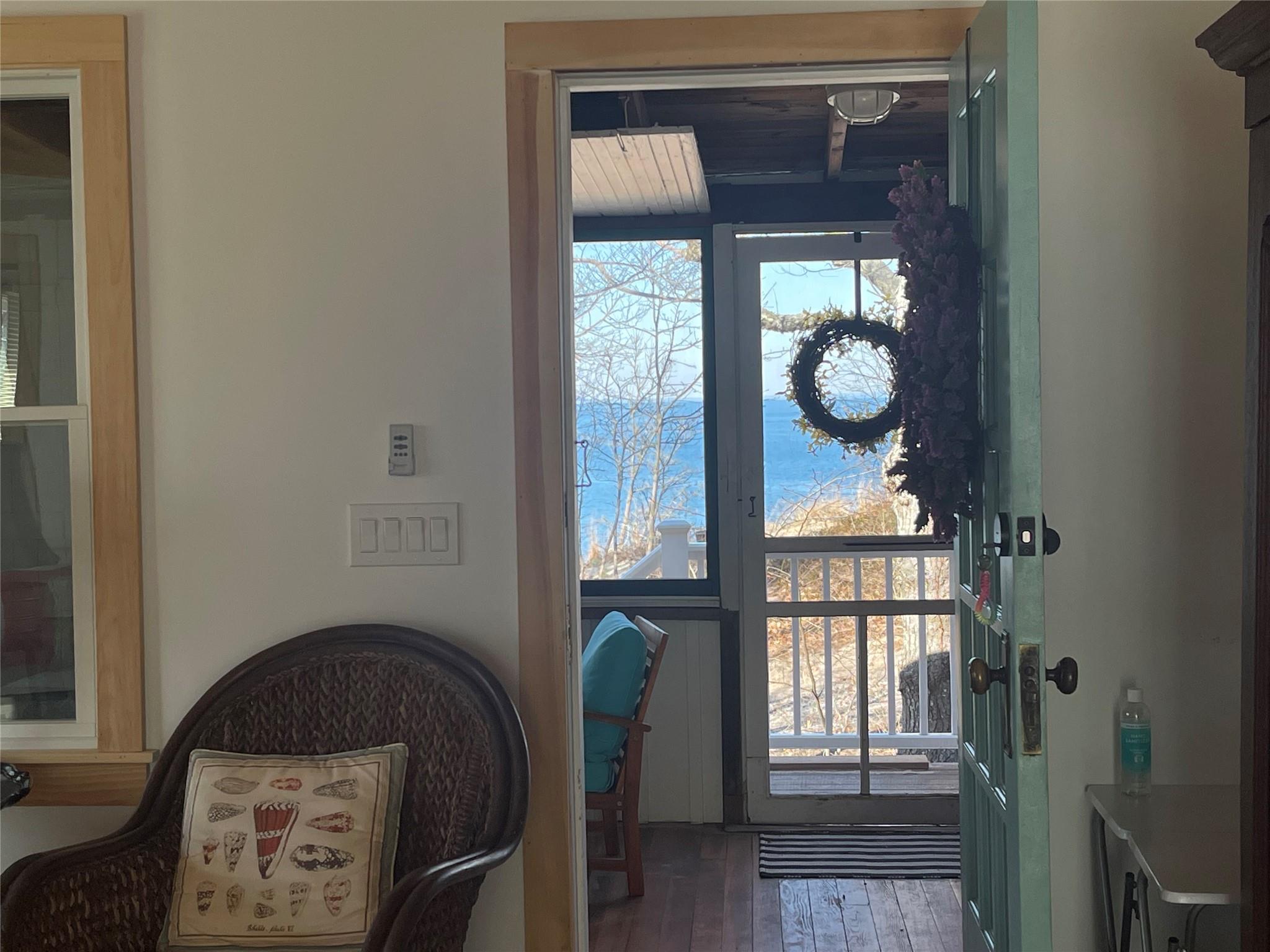 #4 photo, 24 Cliff Way, サフォーク郡 Baiting Hollow , NY 11933