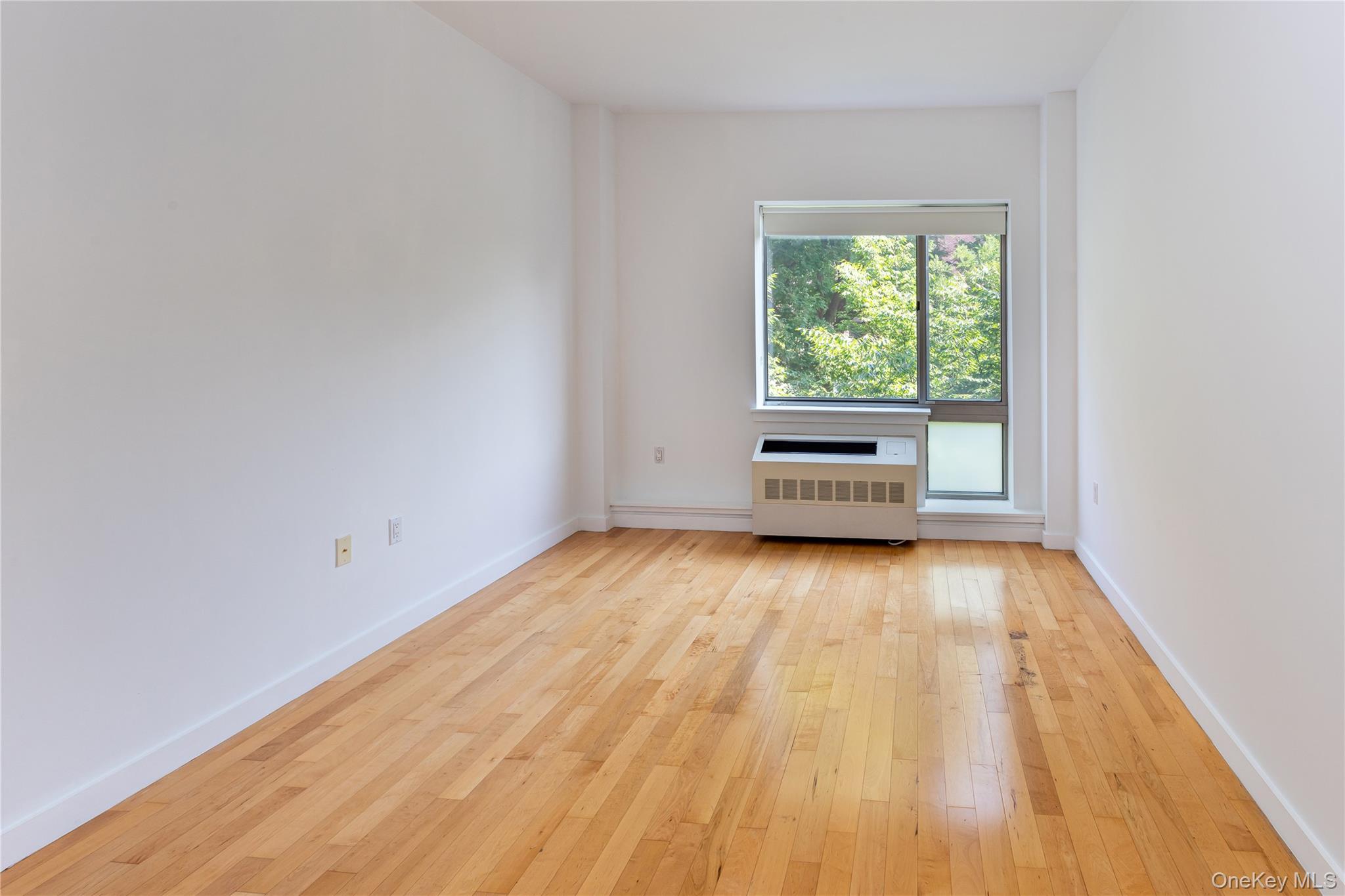 #6 photo, 3585 Greystone Avenue, ブロンクス区 Bronx , NY 10463