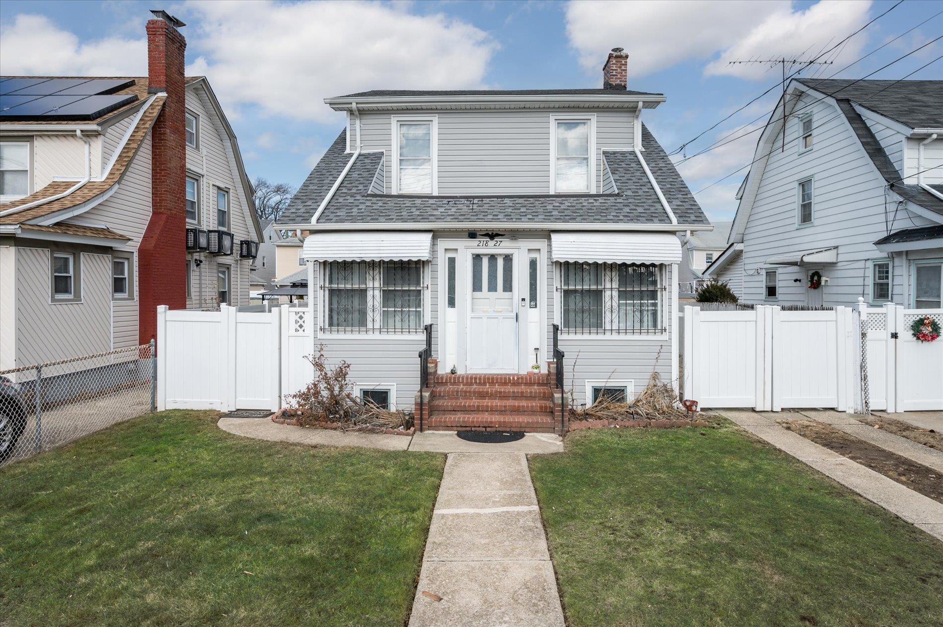 #1 photo, 218-27 94th Drive, كوينز Queens Village , NY 11428