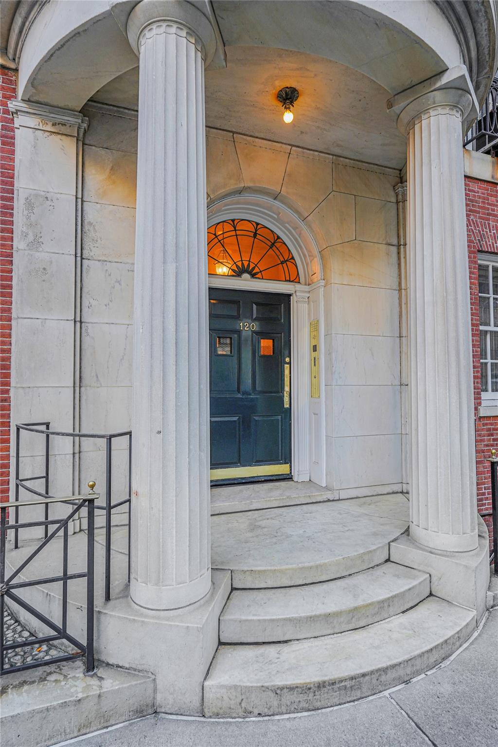 #3 photo, 120 E 80th Street, New York (Manhattan) , NY 10075