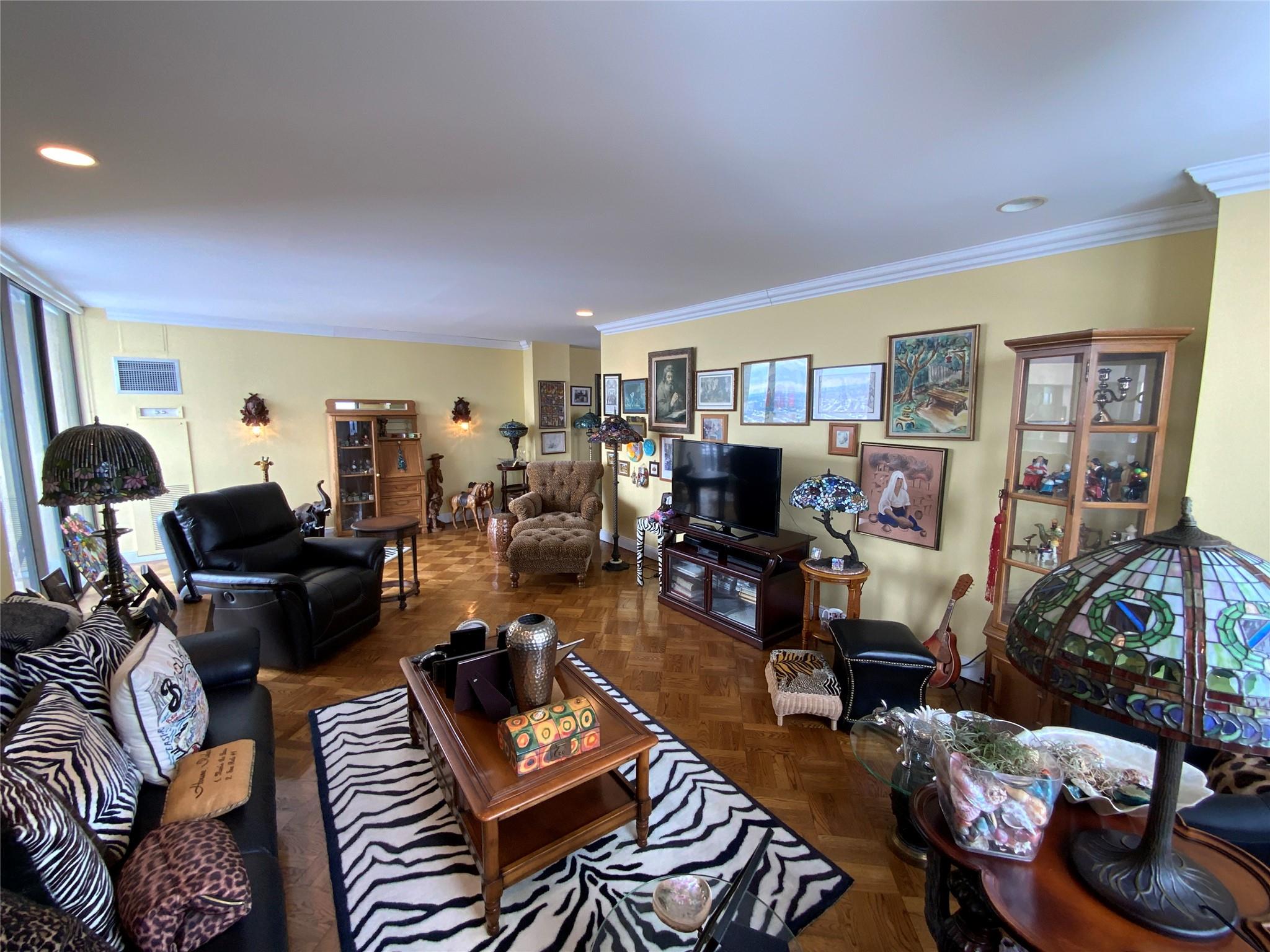 #5 photo, 27110 Grand Central Parkway, クイーンズ区 Floral Park , NY 11005