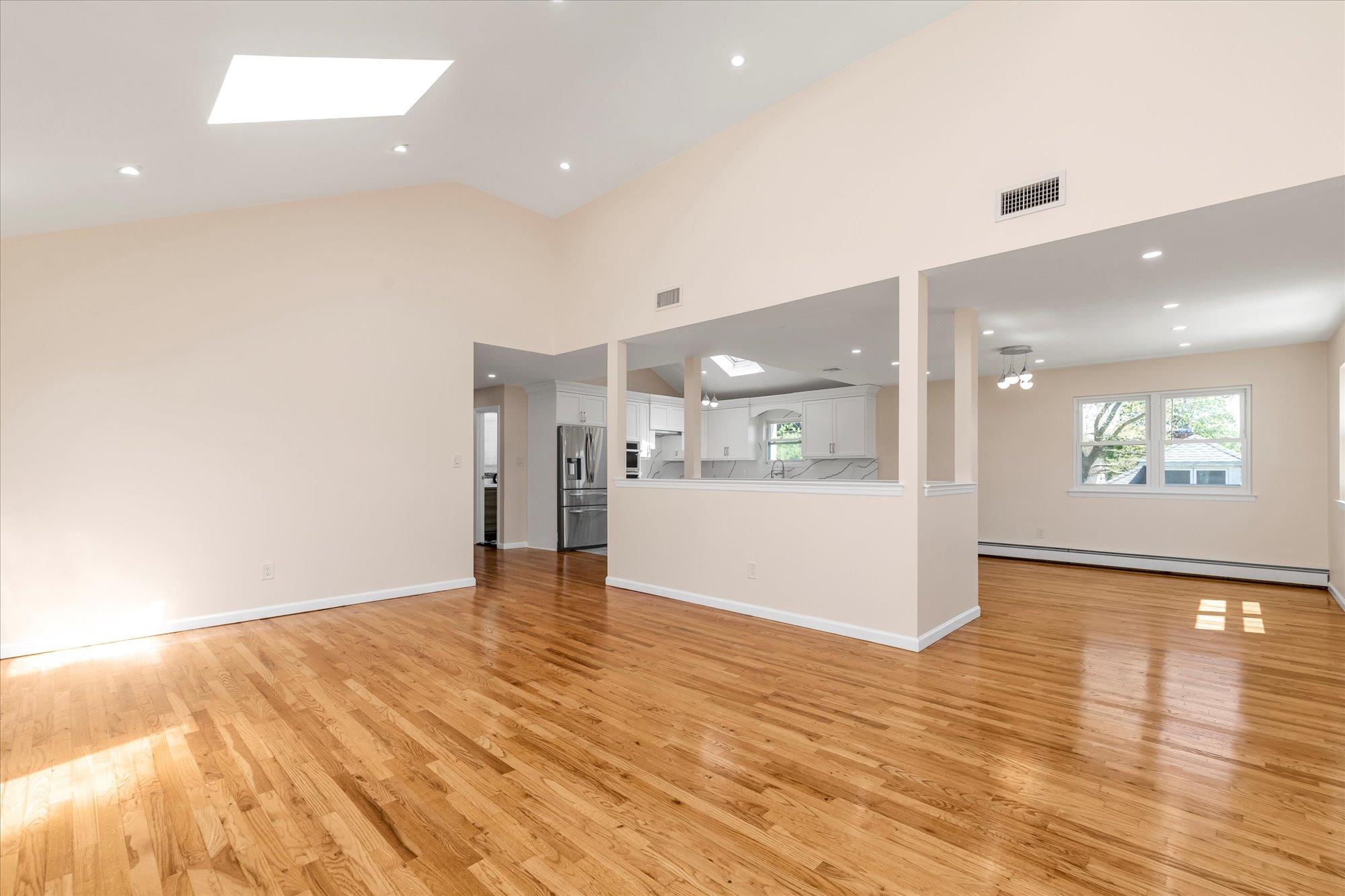 #10 photo, 69 Woodward Street, ナッソー郡 Roslyn Heights , NY 11577