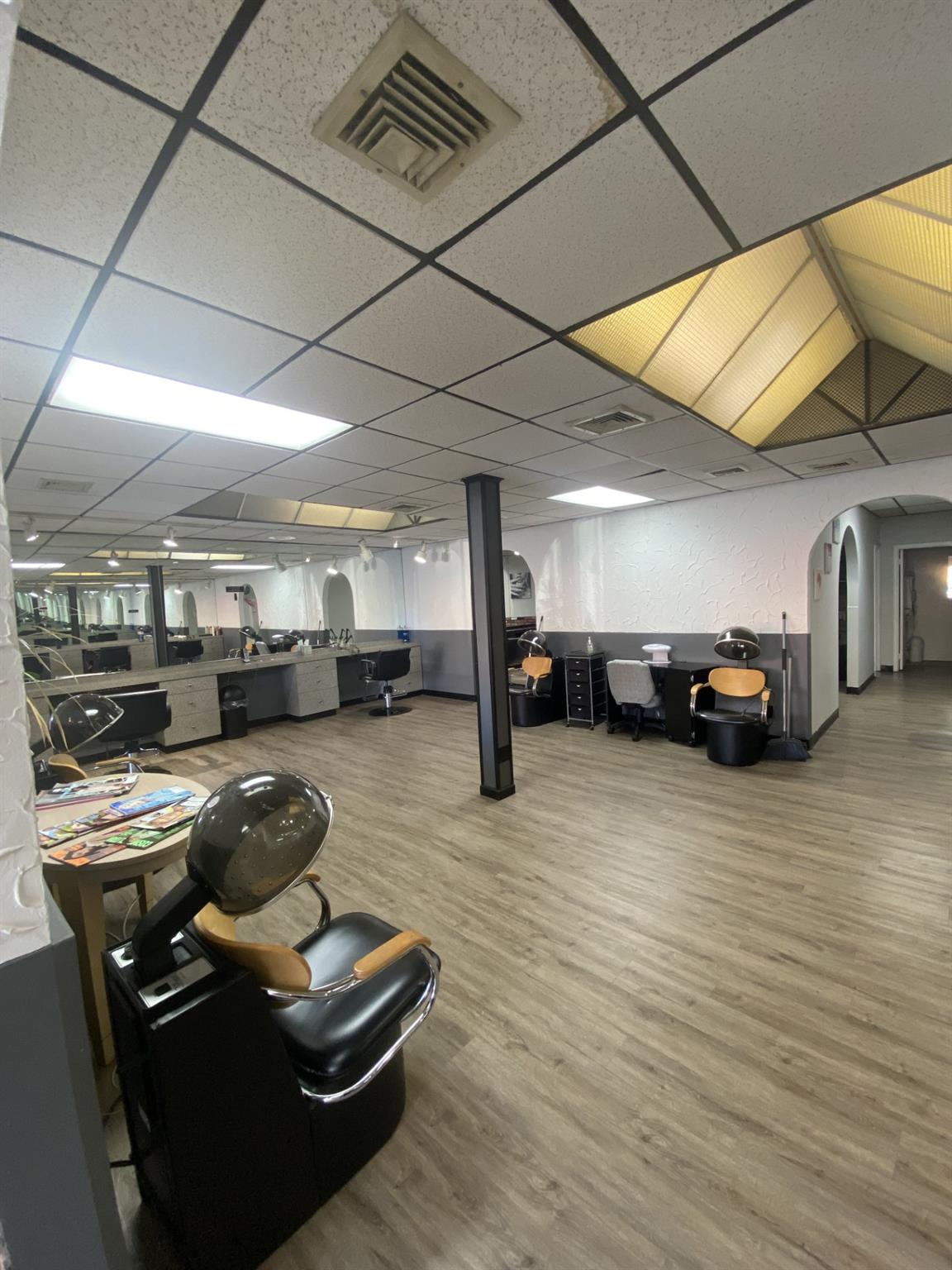 #3 photo, 917 Hempstead Turnpike, 长岛 Franklin Square , NY 11010