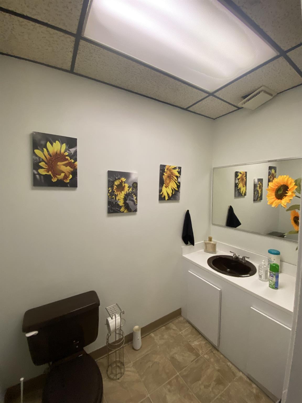 #7 photo, 917 Hempstead Turnpike, 长岛 Franklin Square , NY 11010