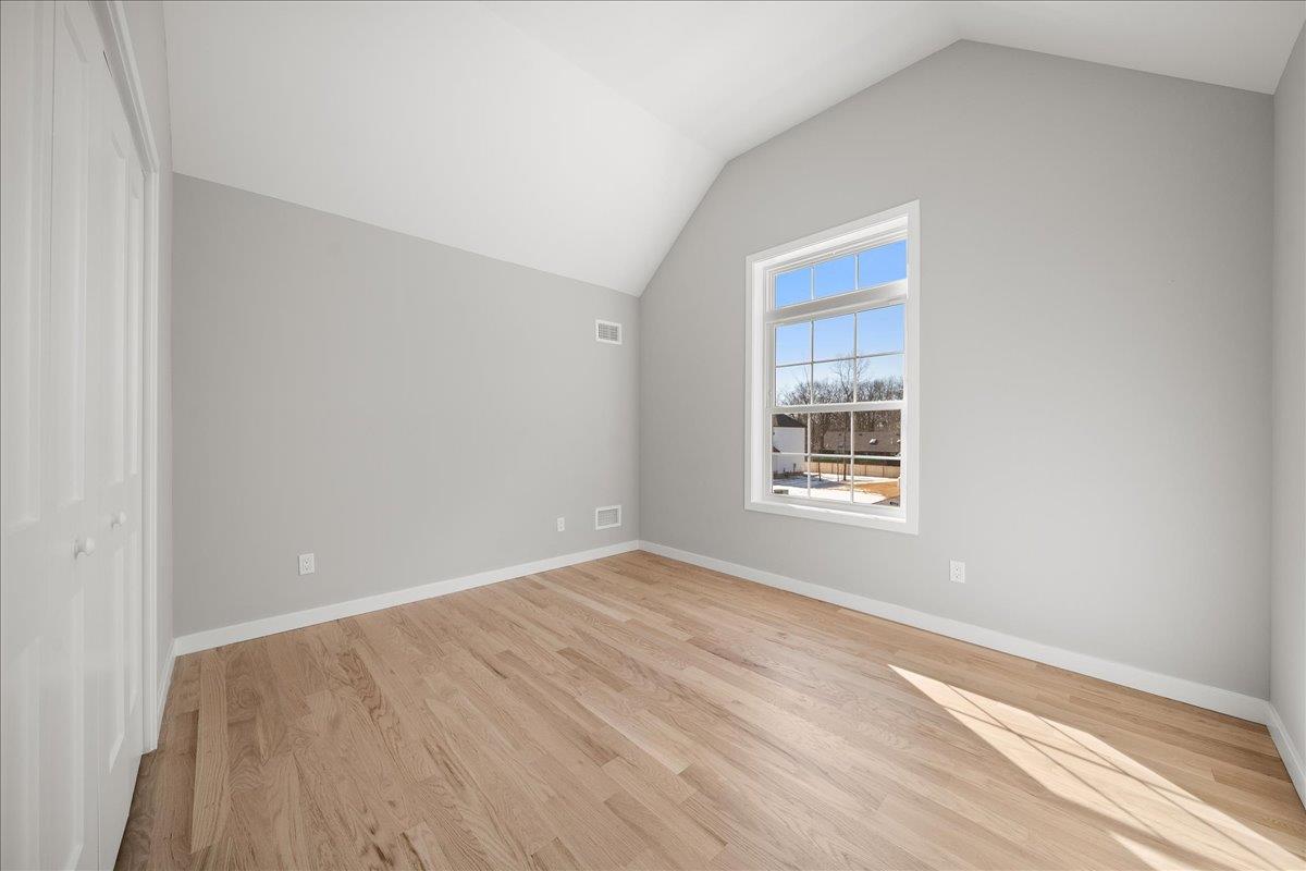 #19 photo, 4 Fourth  Lot 8 Avenue, サフォーク郡 Centereach , NY 11720