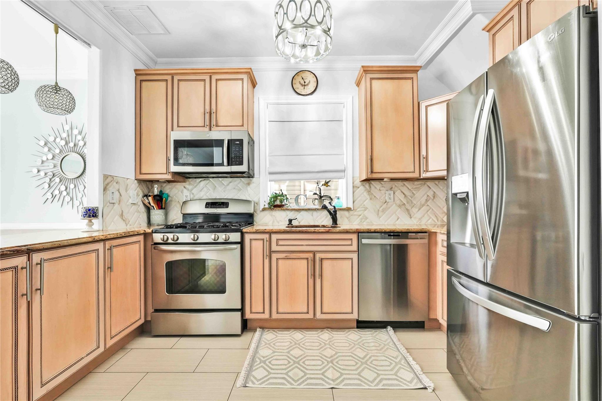 #16 photo, 192 Beach 74th Street, 皇后區 Arverne , NY 11692