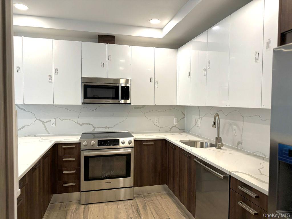 #2 photo, 2478 E 11th Street, ブルックリン区 Brooklyn , NY 11235