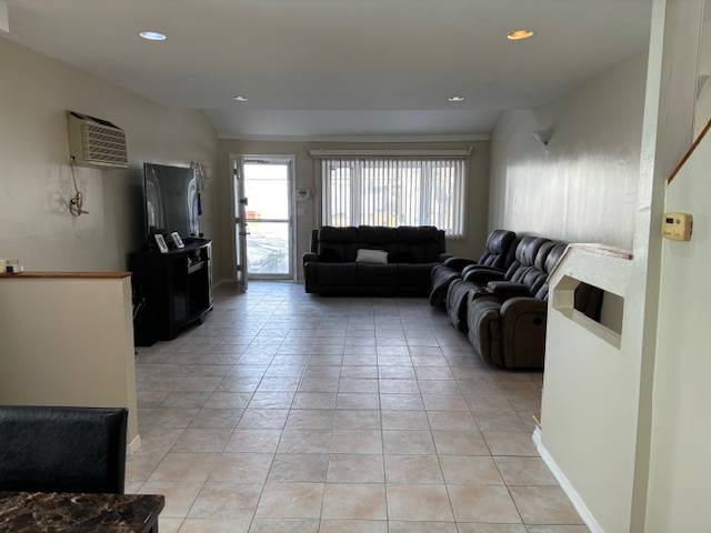 #3 photo, 95-18 Linden Blvd, Ozone Park , NY 11417