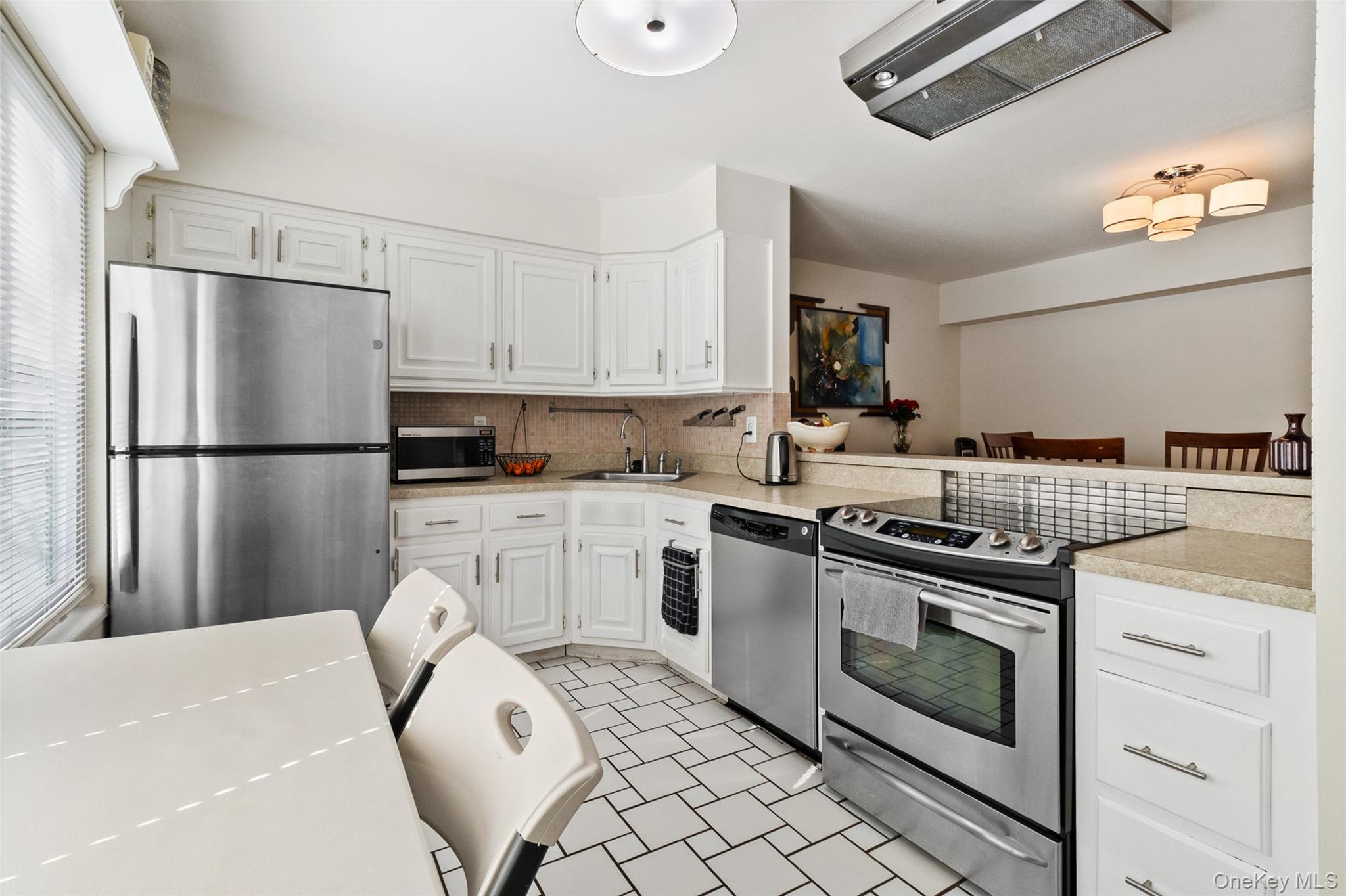 #17 photo, 11 Jackson Avenue, Scarsdale , NY 10583