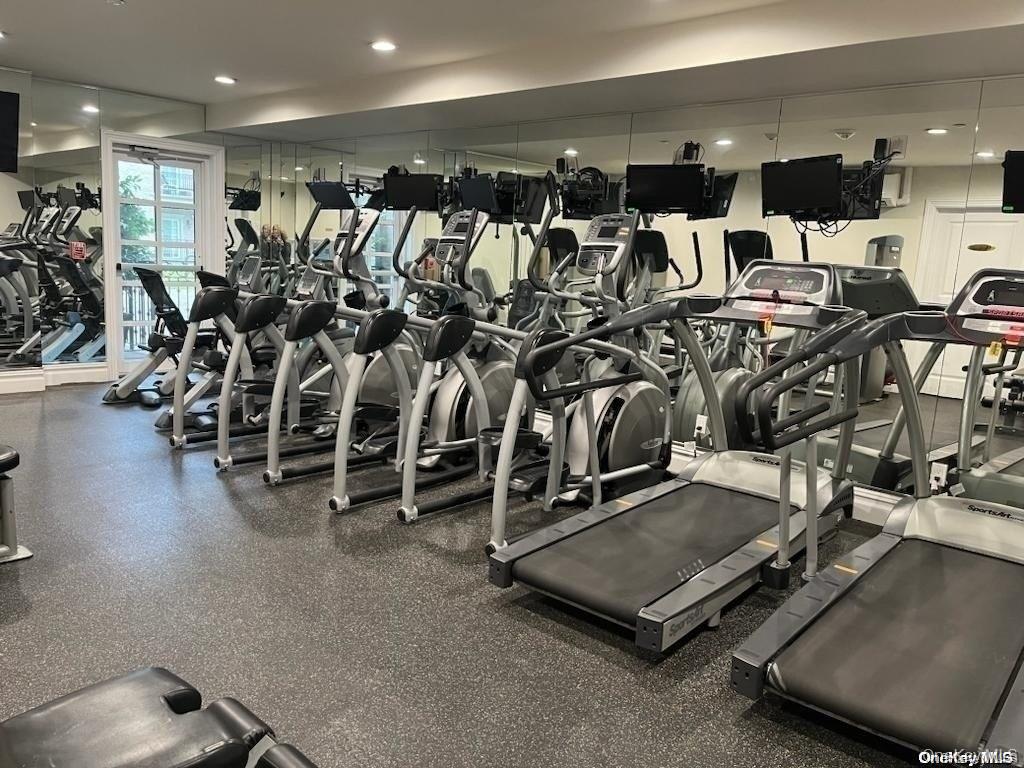 #10 photo, 260 Central, Lawrence , NY 11559