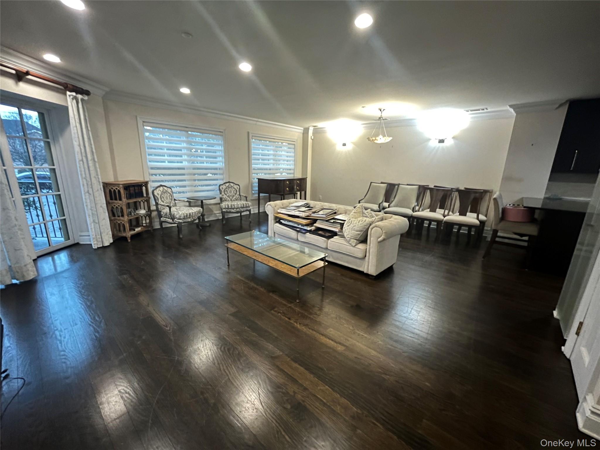 #13 photo, 260 Central, Lawrence , NY 11559