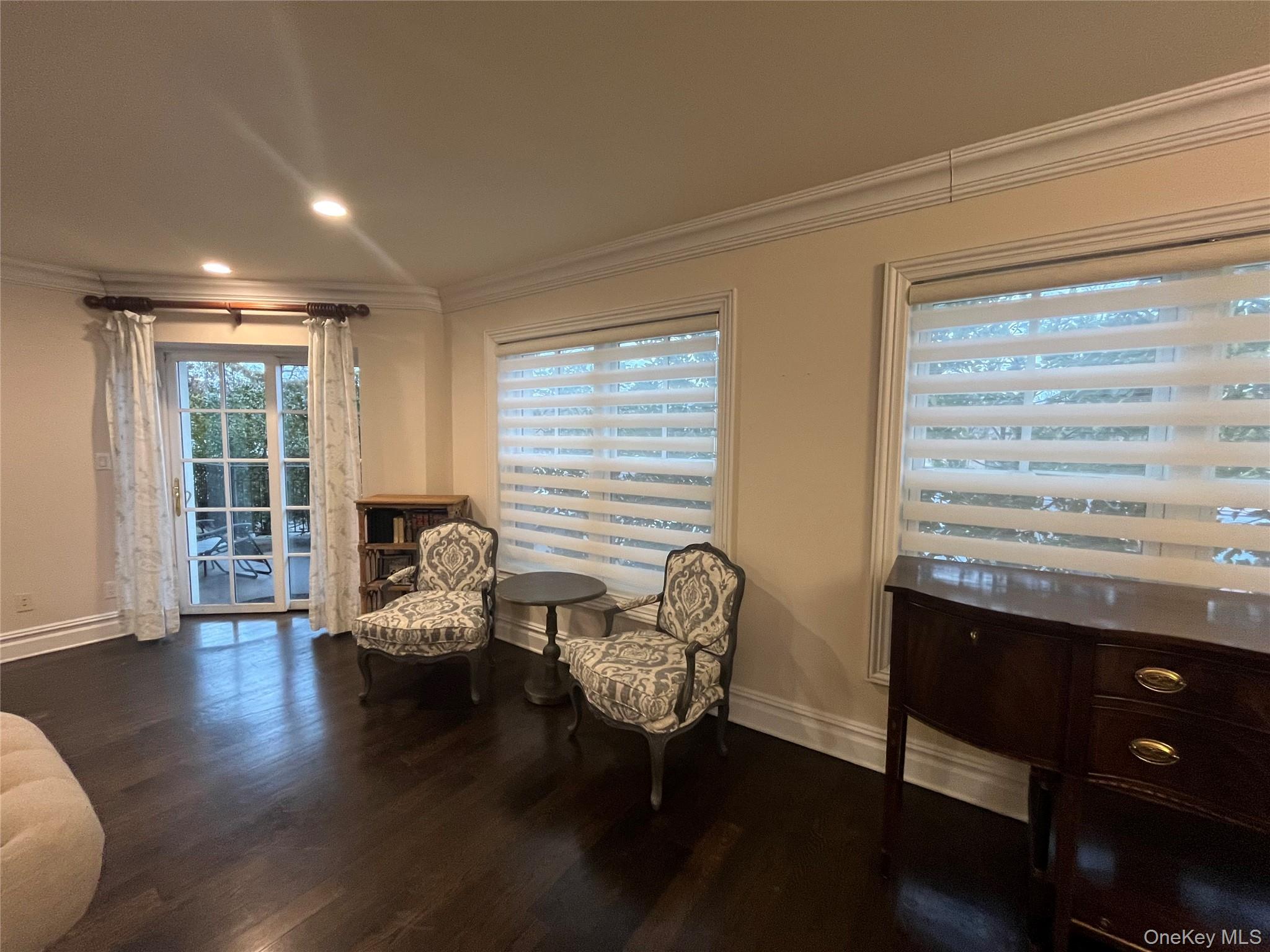 #15 photo, 260 Central, Lawrence , NY 11559