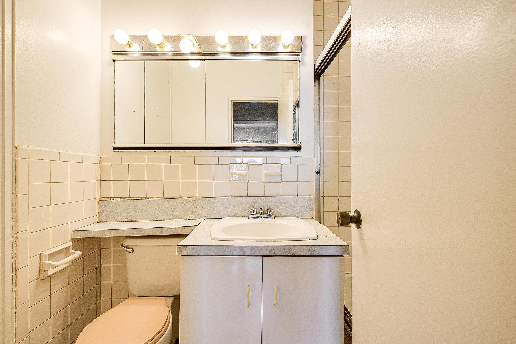 #15 photo, 70-25 Yellowstone Boulevard, Forest Hills , NY 11375