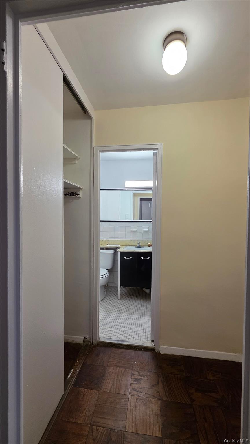 #6 photo, 70-25 Yellowstone Boulevard, クイーンズ区 Forest Hills , NY 11375