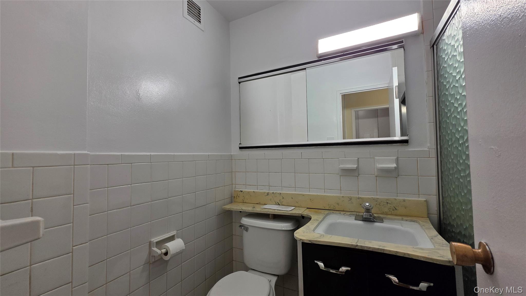 #8 photo, 70-25 Yellowstone Boulevard, クイーンズ区 Forest Hills , NY 11375