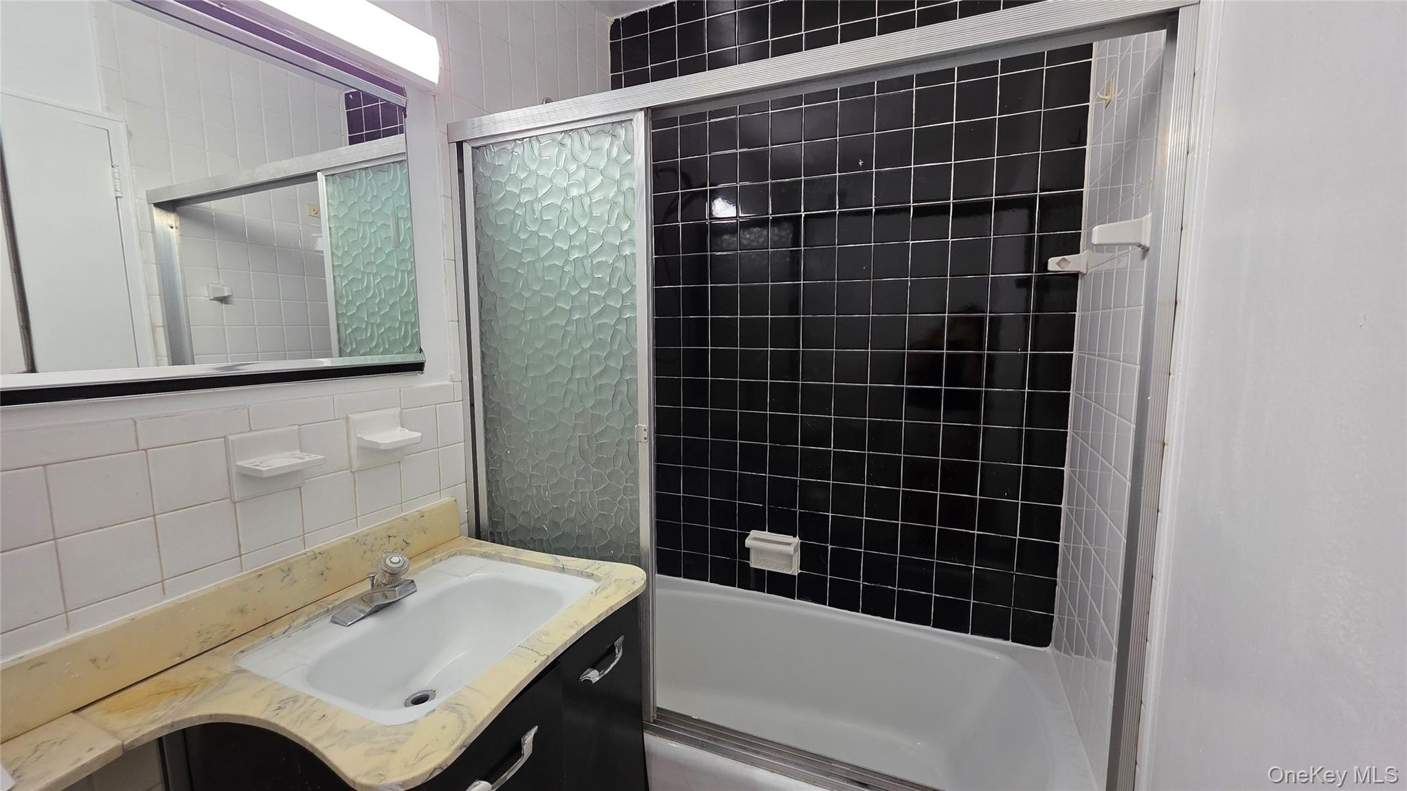 #9 photo, 70-25 Yellowstone Boulevard, クイーンズ区 Forest Hills , NY 11375