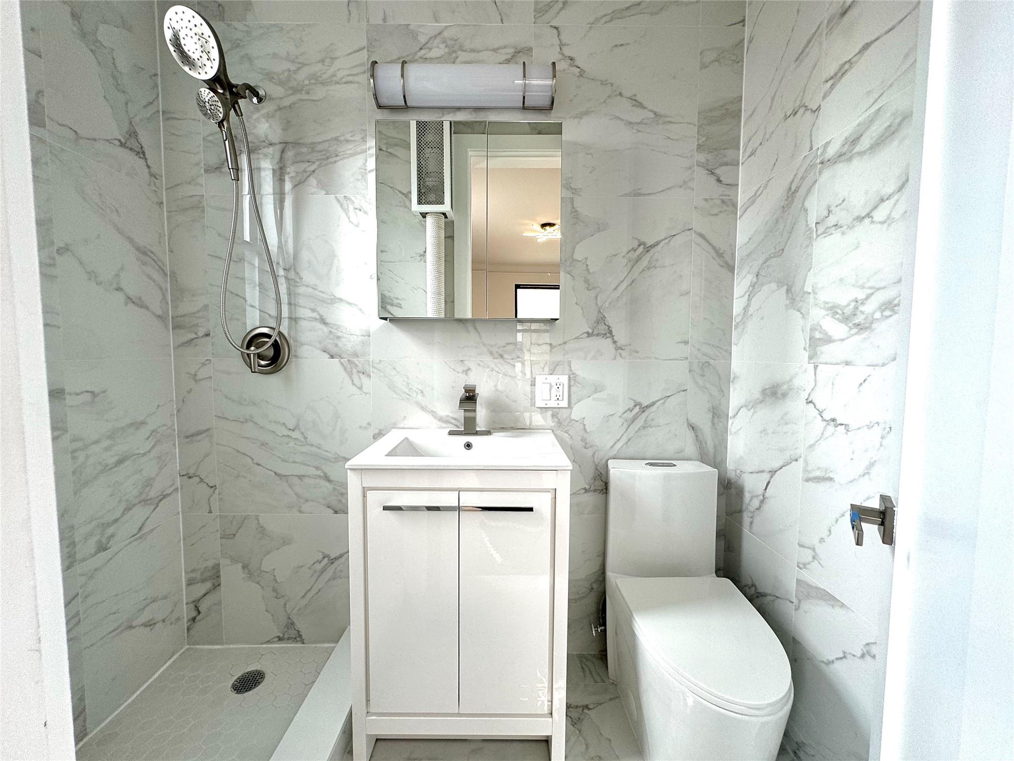 #5 photo, 221 W 82nd Street, مانهاتن New York (Manhattan) , NY 10024