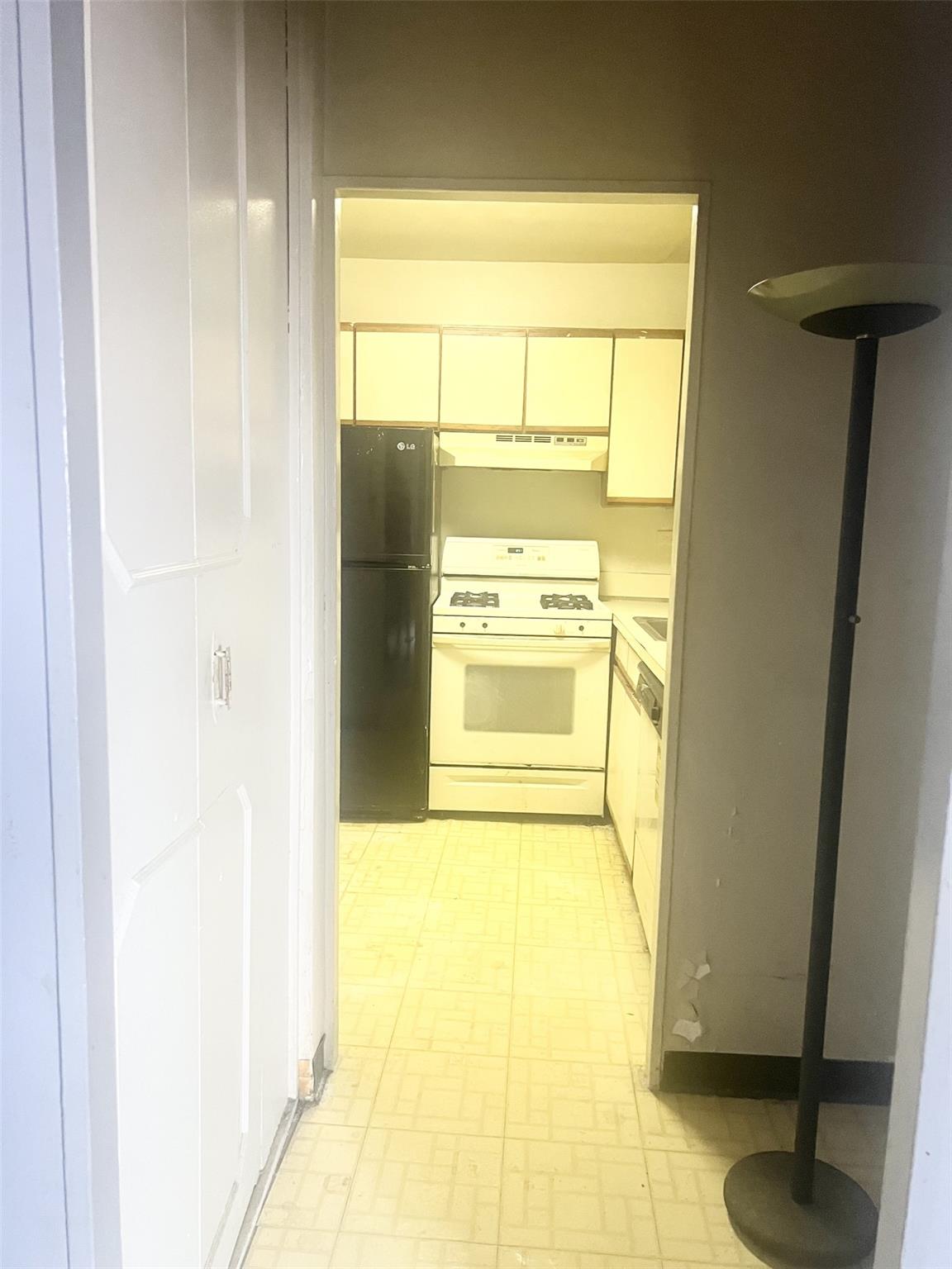 #6 photo, 1020 Grand Concourse Avenue, Bronx , NY 10451