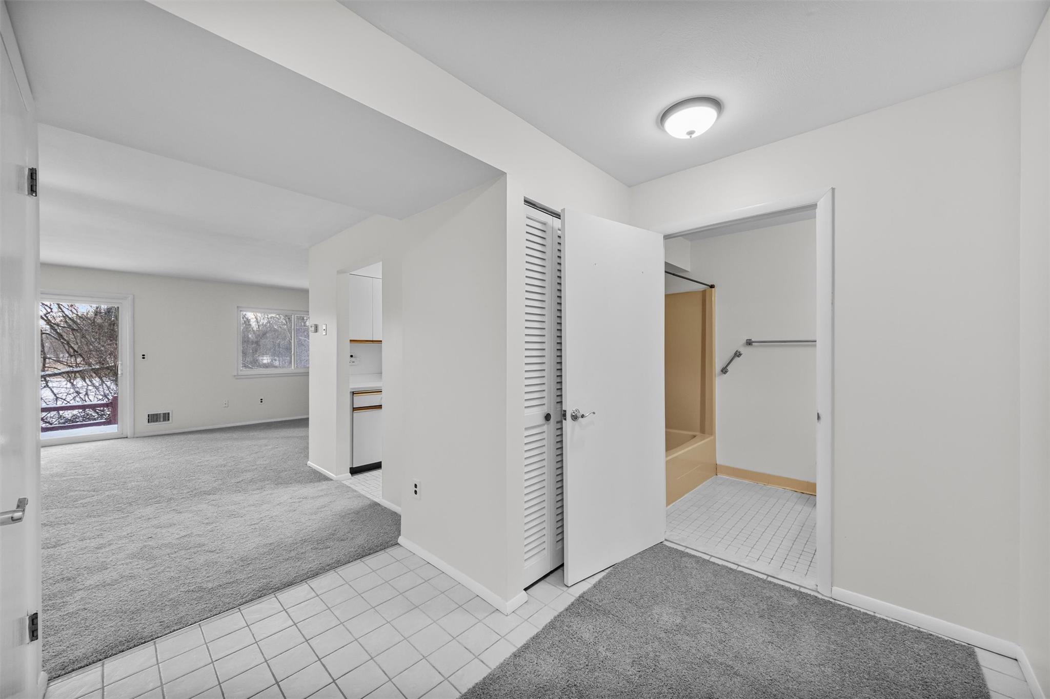 #6 photo, 156 Carriage Court, Yorktown Heights , NY 10598