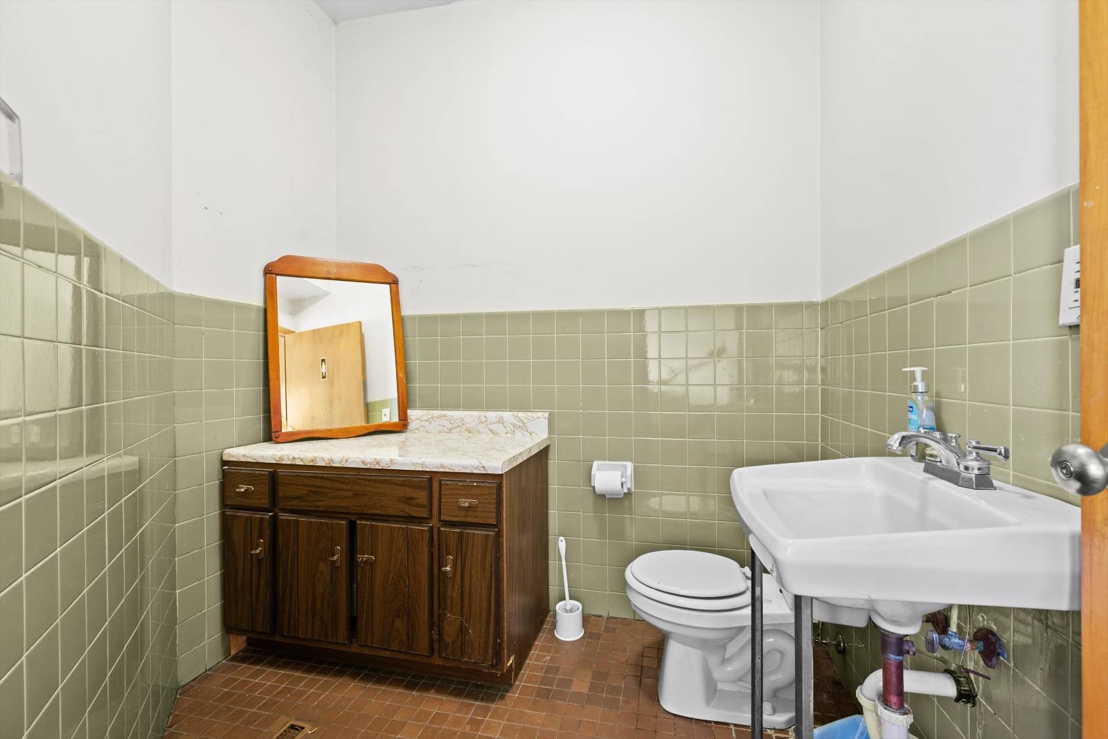 #40 photo, 90 Scofield, Walden , NY 12586