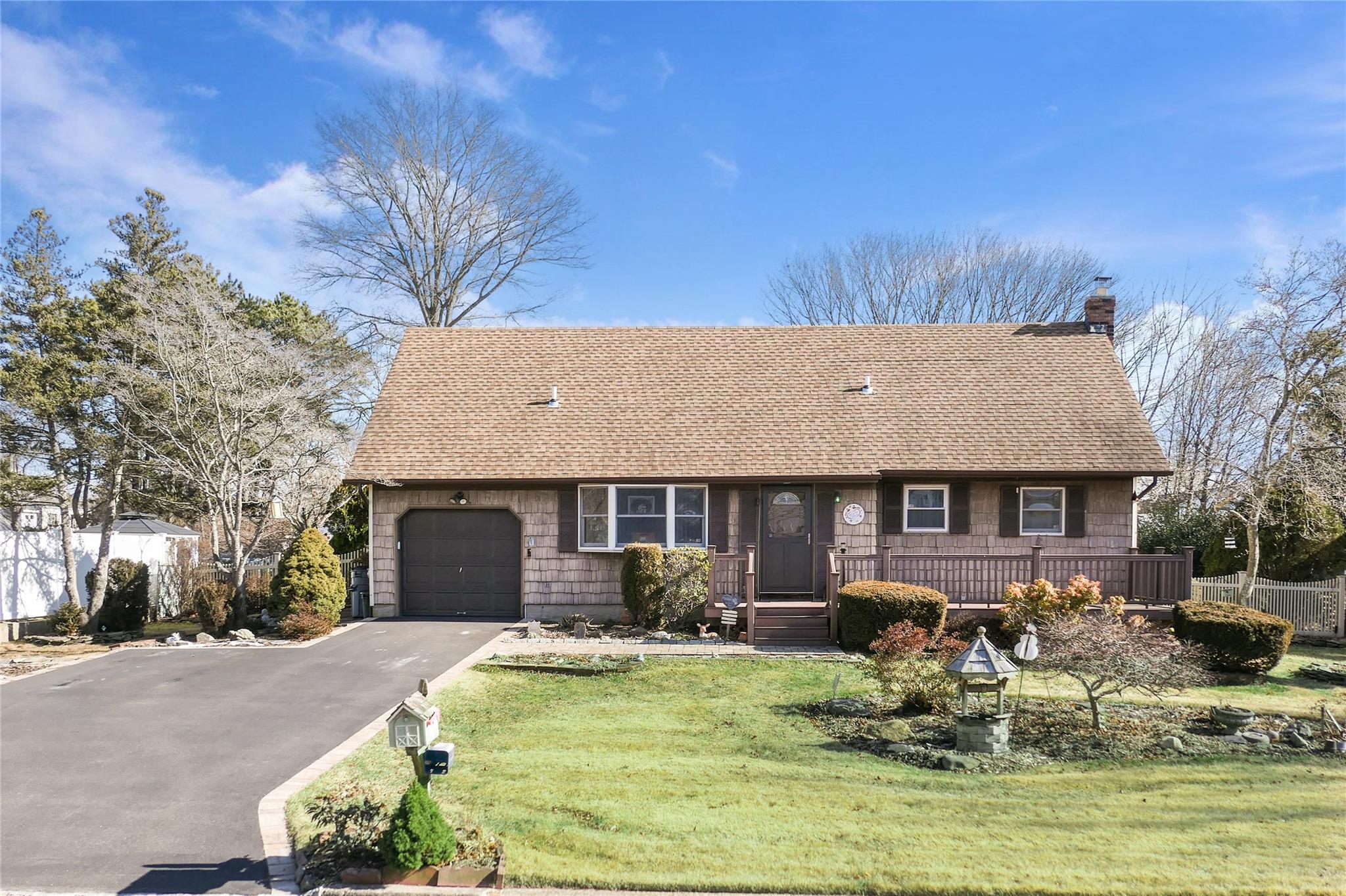 #1 photo, 5 Haig Avenue, सफ़ोक काउंटी East Patchogue , NY 11772