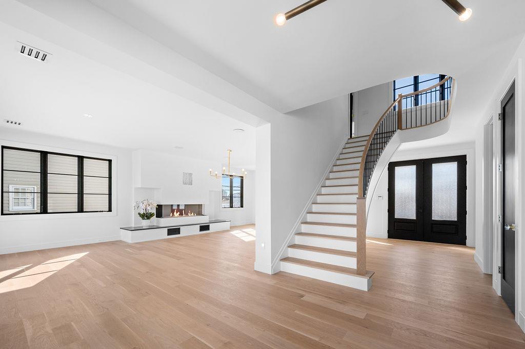 #3 photo, 42 Waterview Avenue, Massapequa , NY 11758