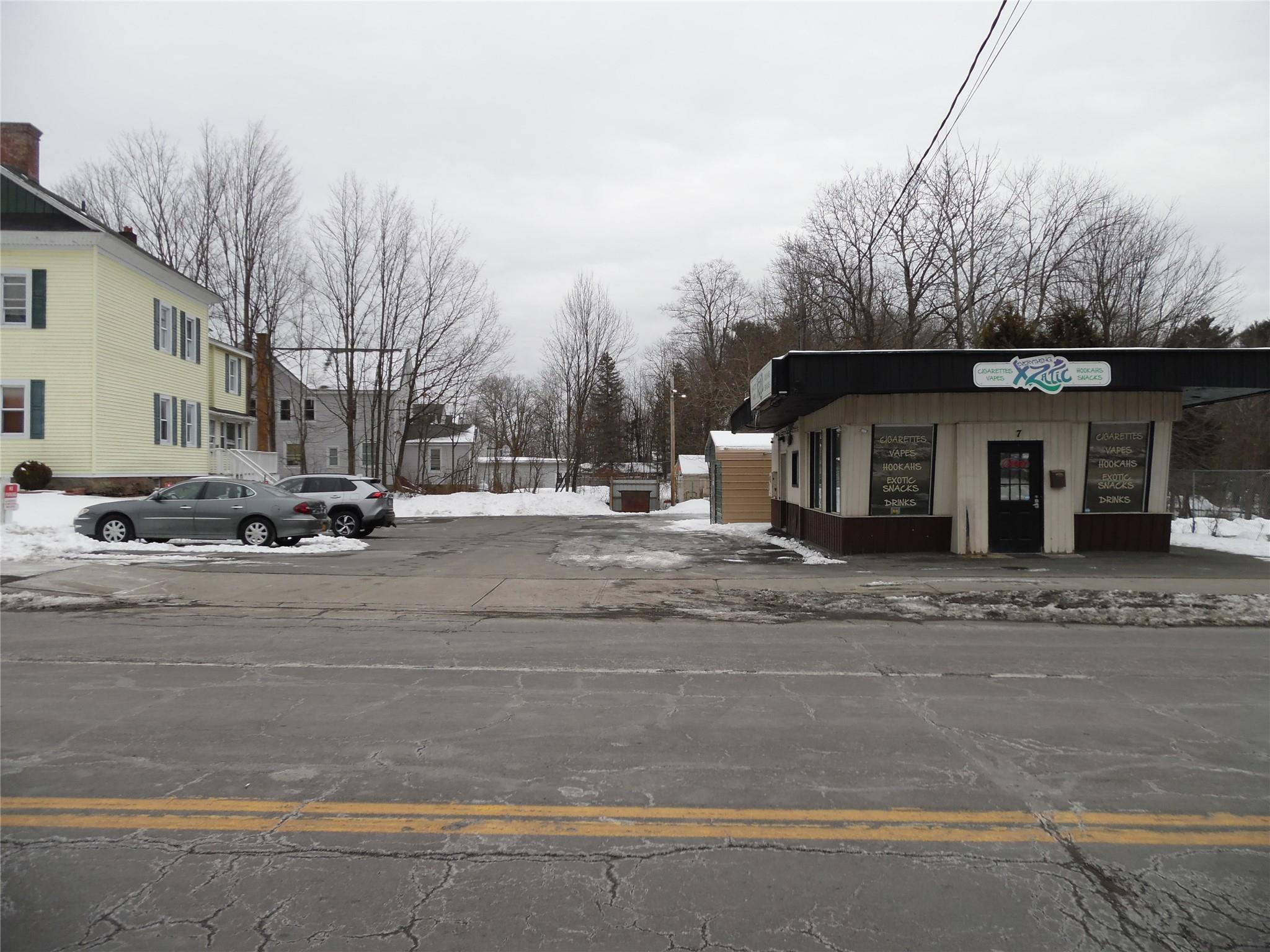 #11 photo, 547 Broadway, Monticello , NY 12701