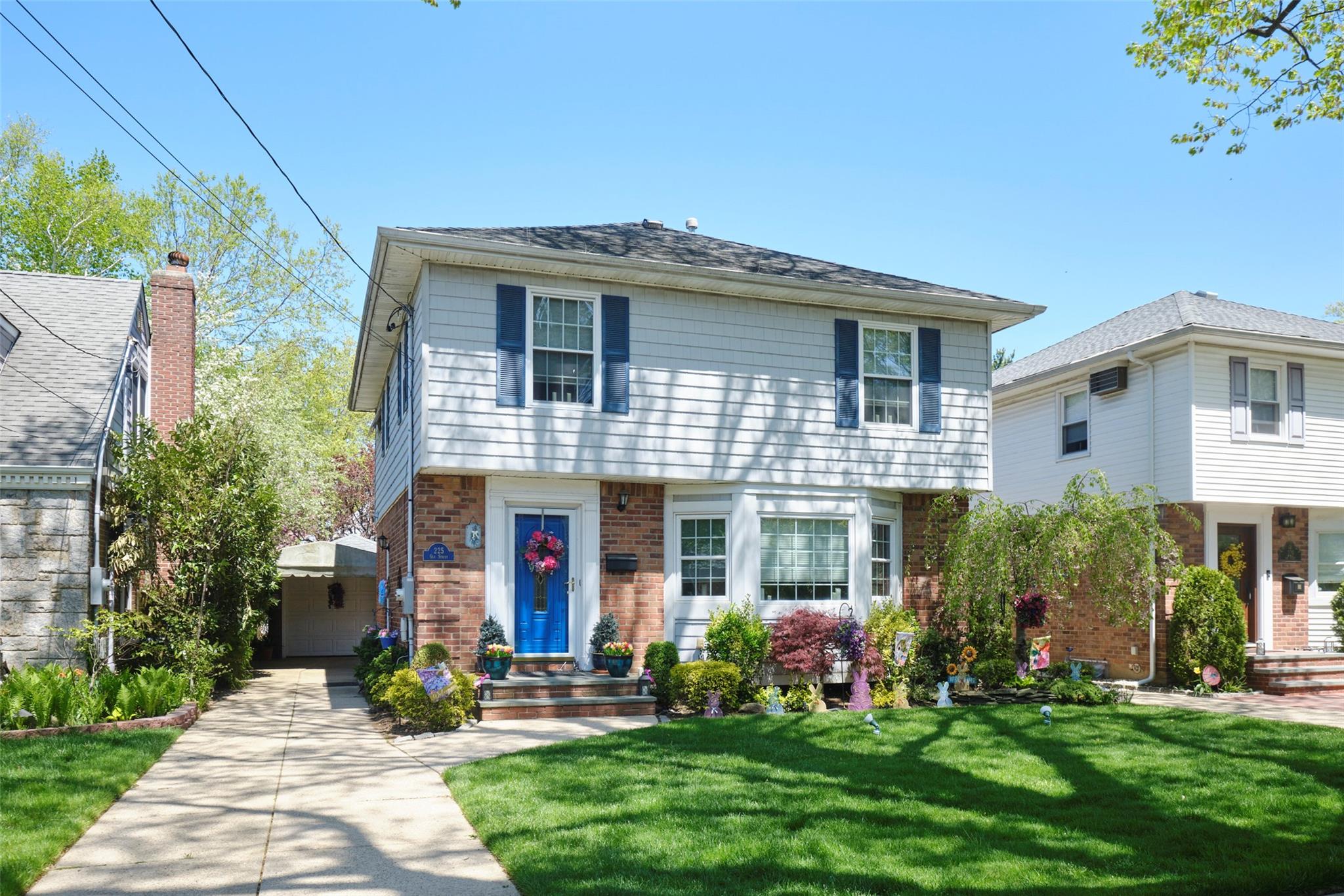 #1 photo, 225 Oak Street, Floral Park , NY 11001