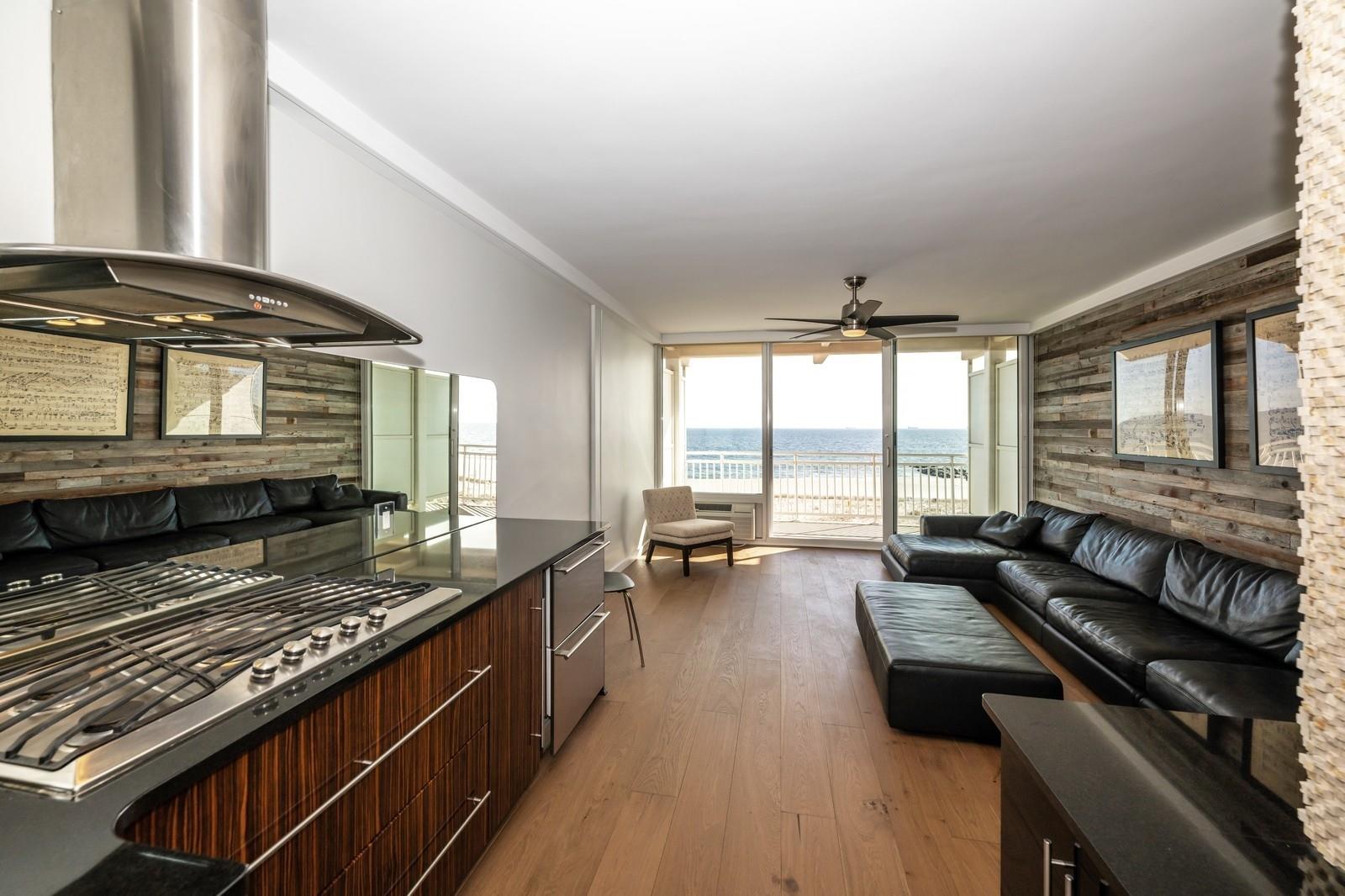 #9 photo, 830 Shore Road, ナッソー郡 Long Beach , NY 11561