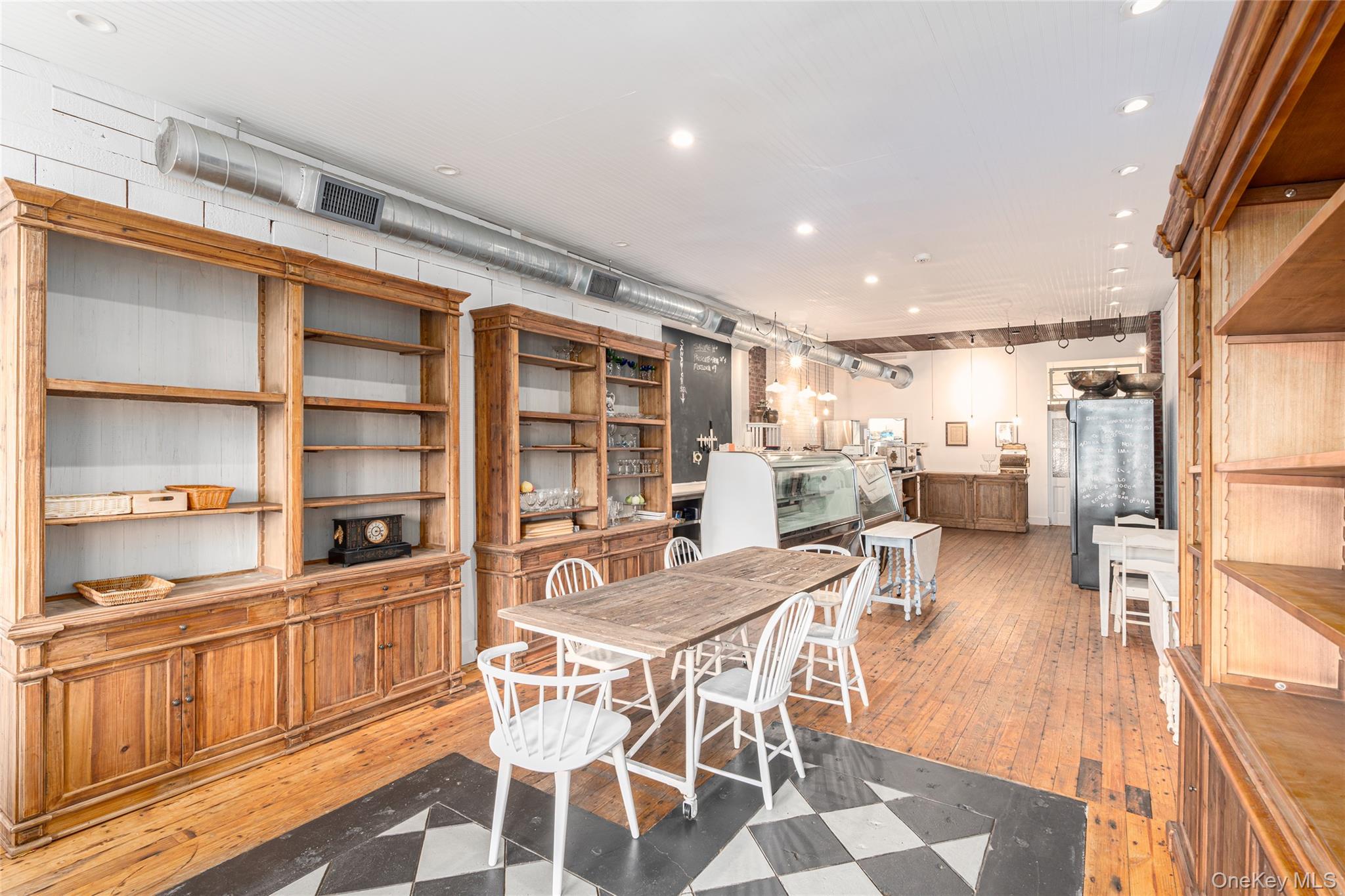 #12 photo, 19 Front Street, サフォーク郡 Greenport , NY 11944