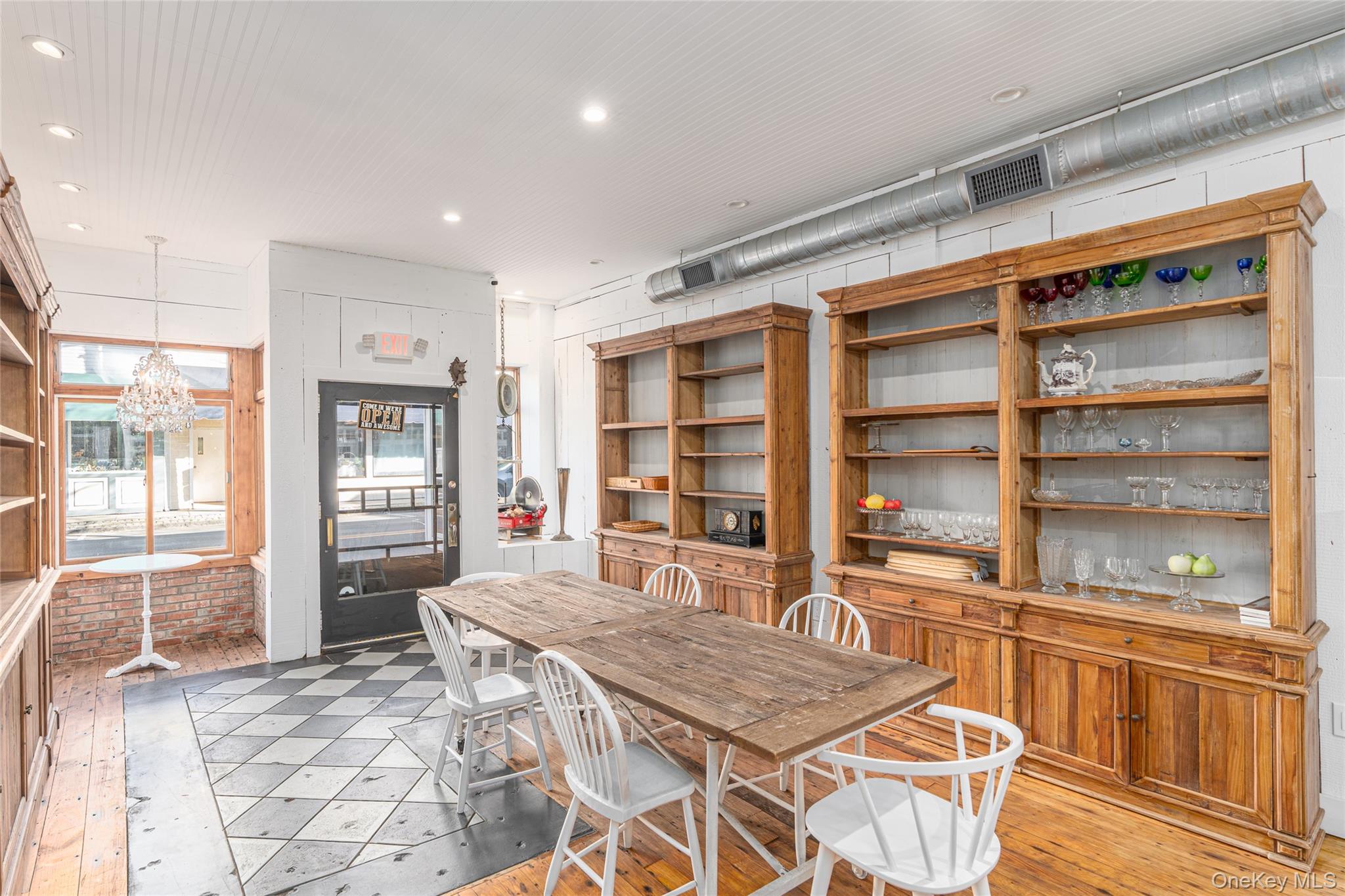 #13 photo, 19 Front Street, サフォーク郡 Greenport , NY 11944