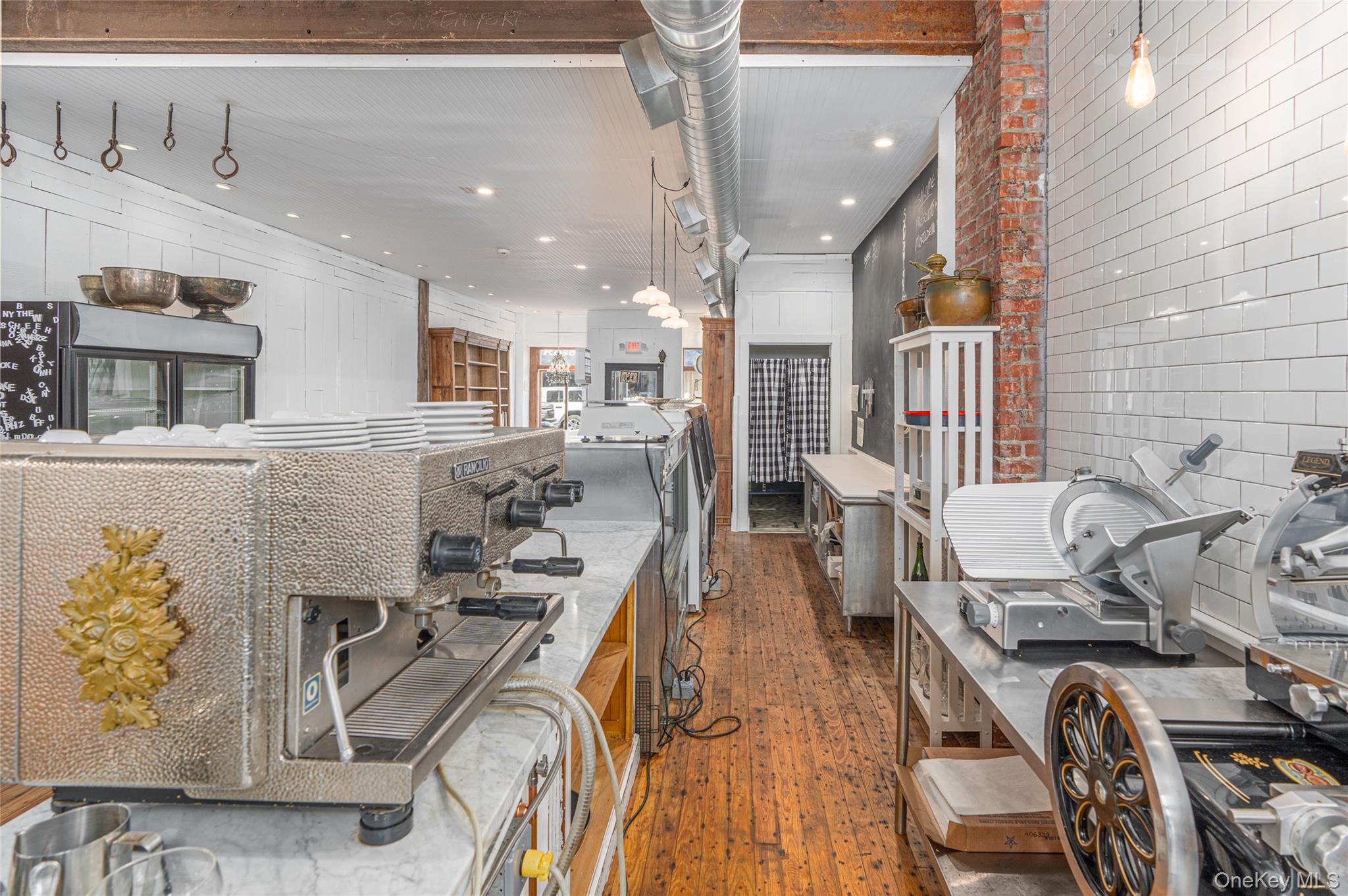 #17 photo, 19 Front Street, サフォーク郡 Greenport , NY 11944