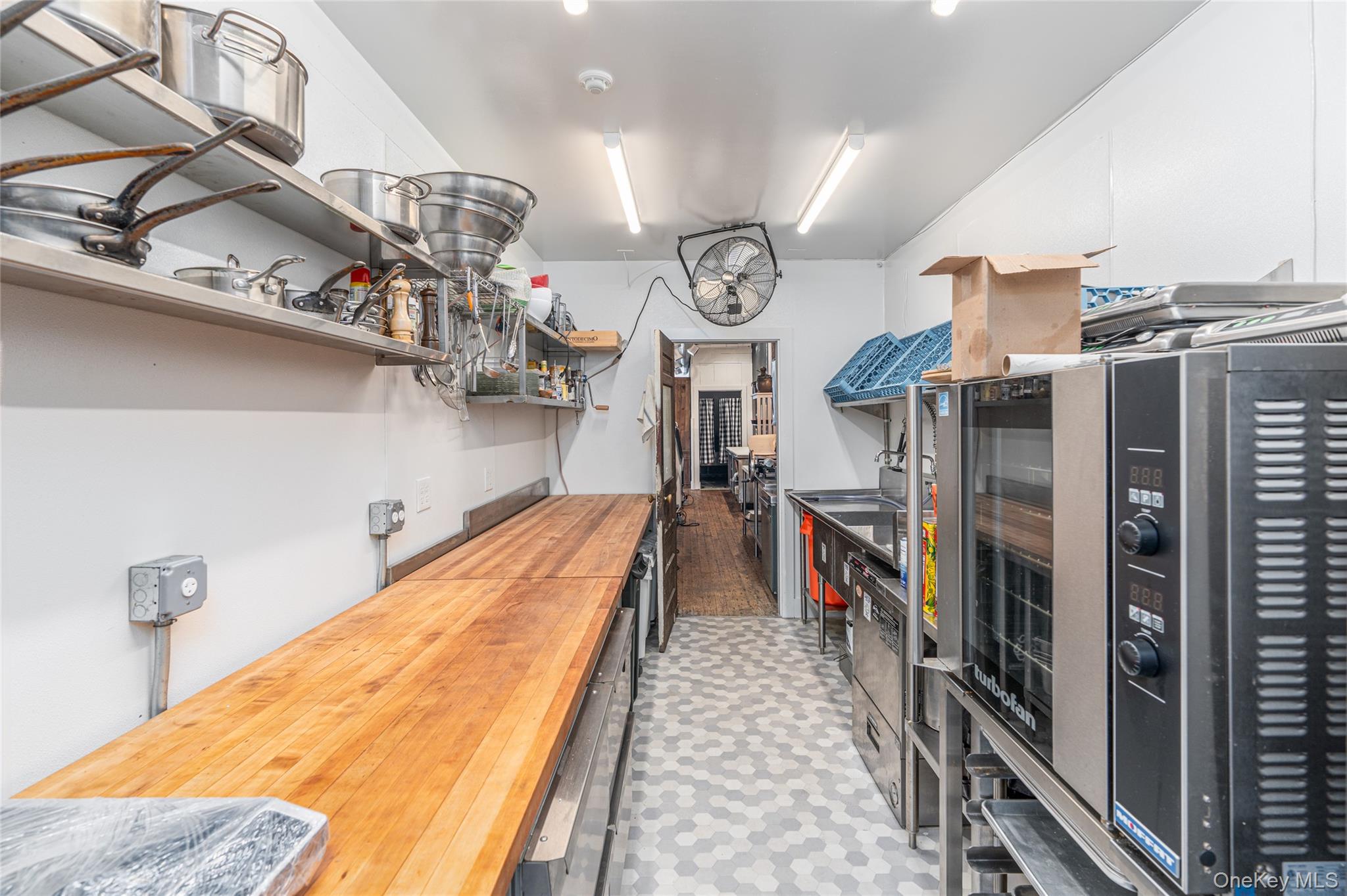 #20 photo, 19 Front Street, サフォーク郡 Greenport , NY 11944