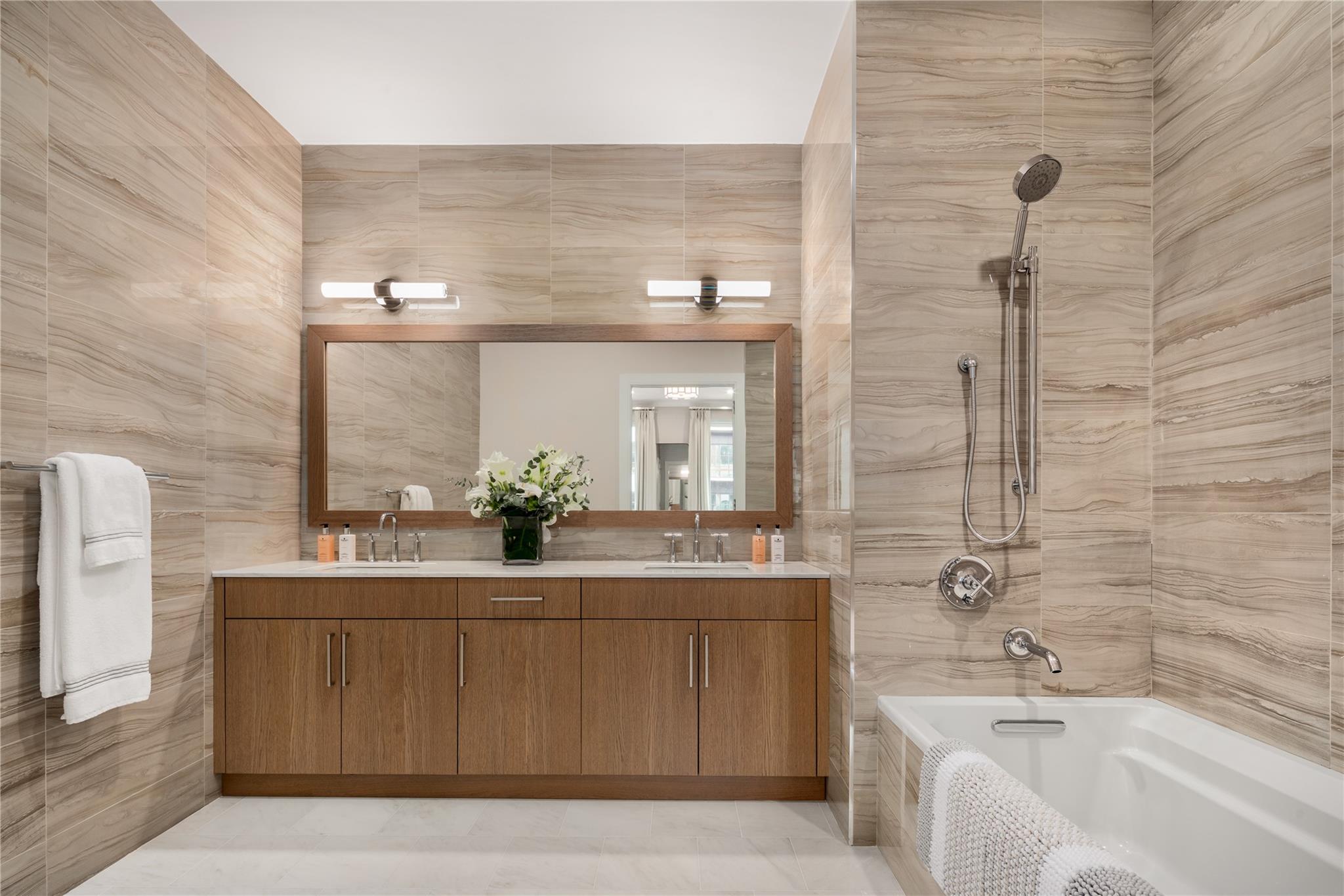 #8 photo, 100 Garvies Point Road, ナッソー郡 Glen Cove , NY 11542