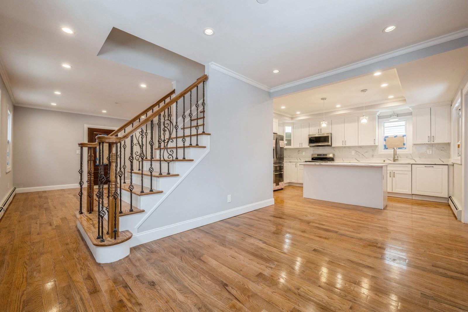 #12 photo, 246-59 86th Road, 皇后区 Bellerose , NY 11426