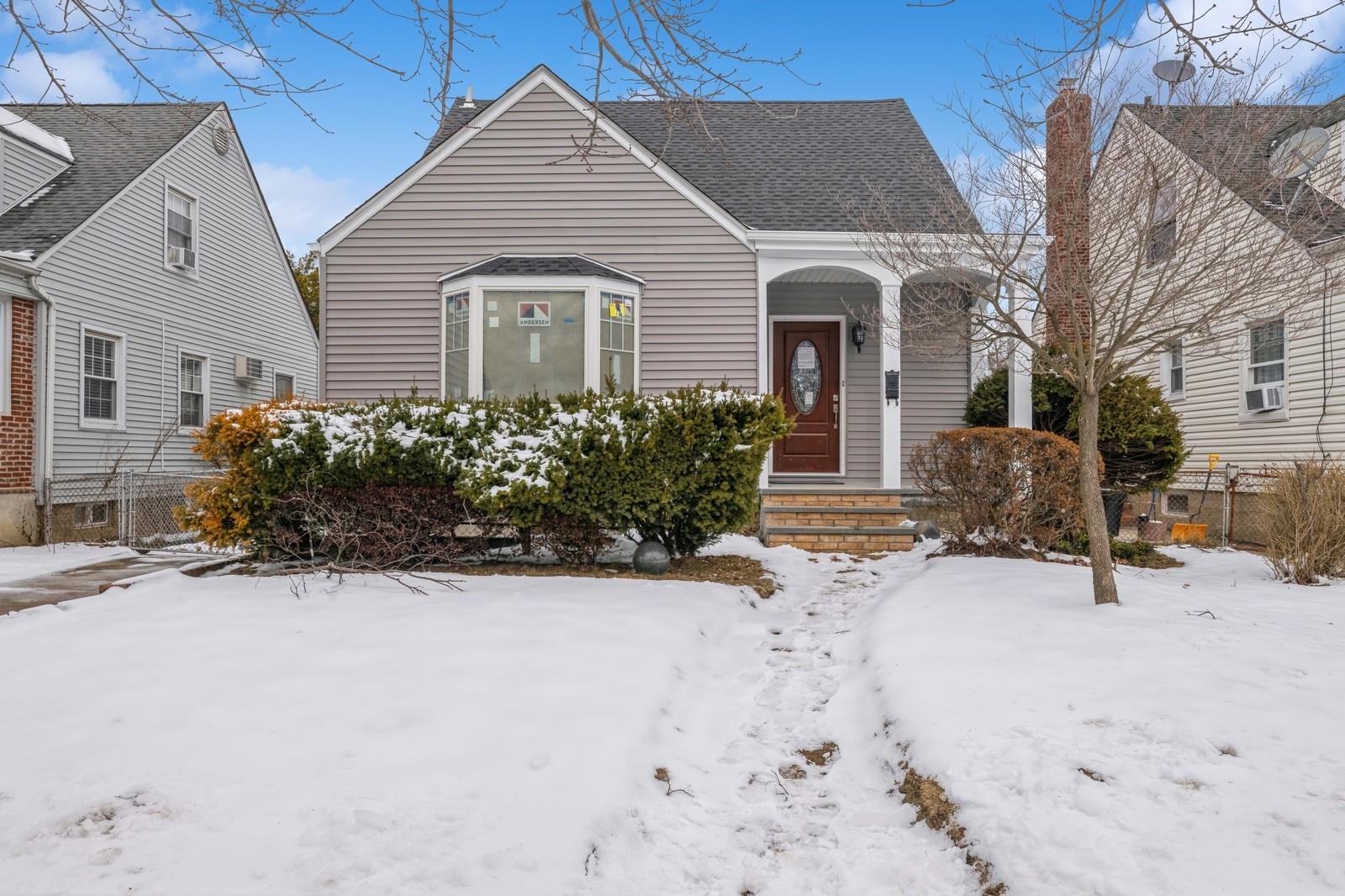 #3 photo, 246-59 86th Road, 皇后区 Bellerose , NY 11426