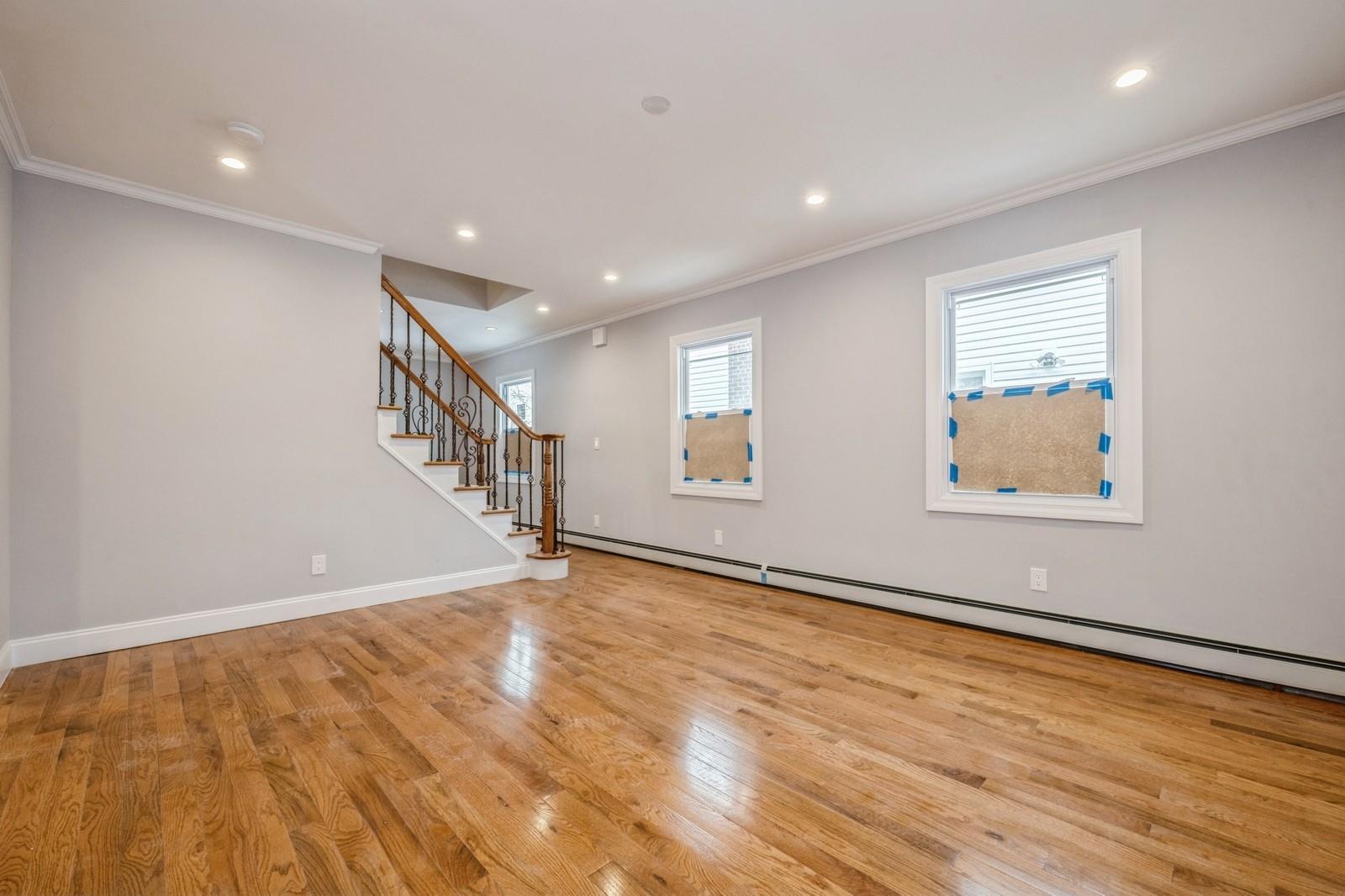 #6 photo, 246-59 86th Road, 皇后区 Bellerose , NY 11426